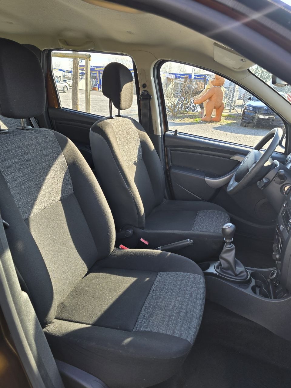 DACIA Duster 1.6 Ambiance 4x4-image-13