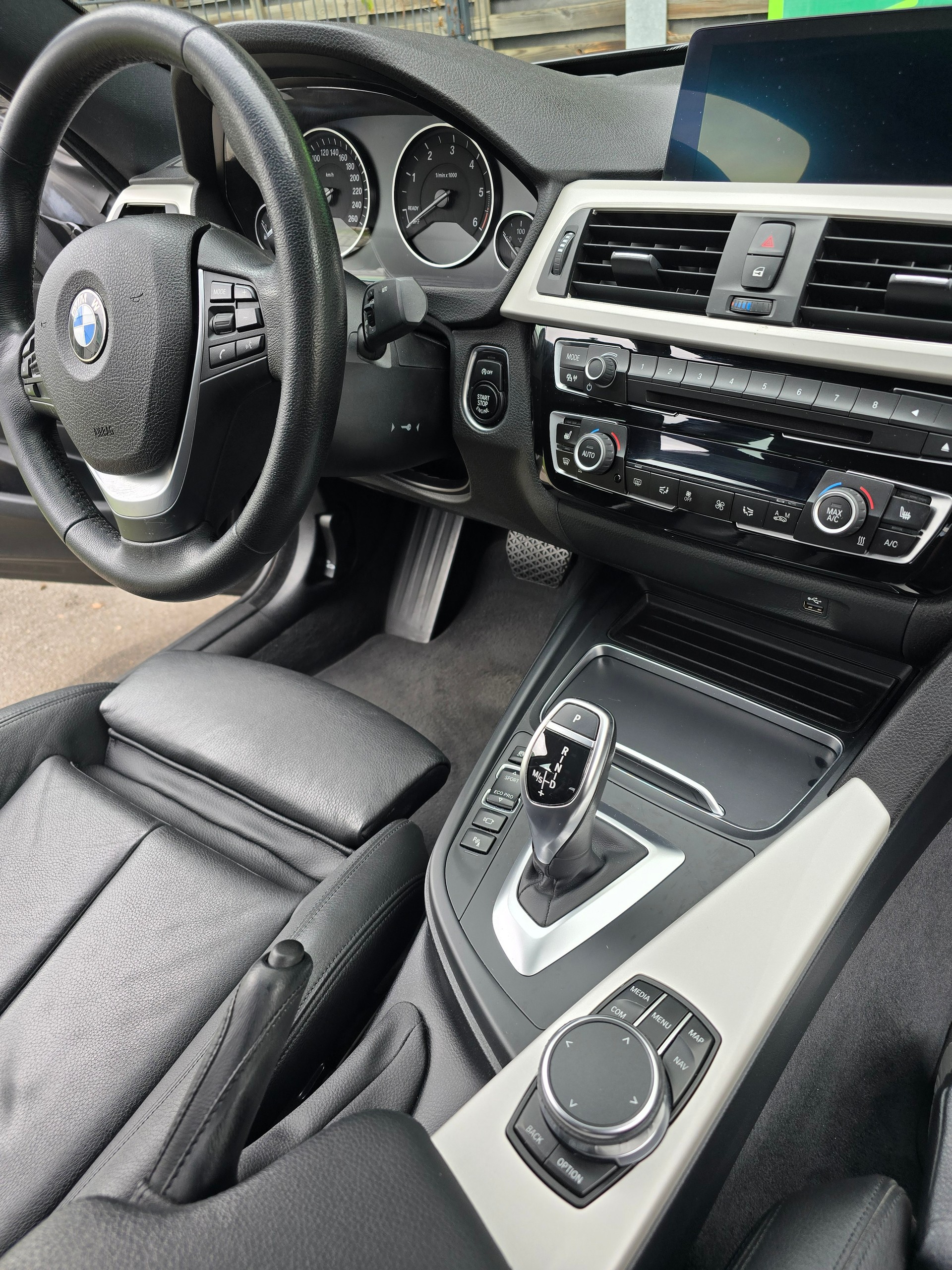 BMW 330d GT xDrive Steptronic-image-6