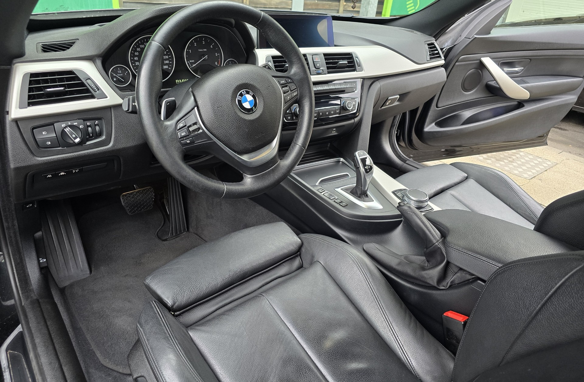 BMW 330d GT xDrive Steptronic-image-16