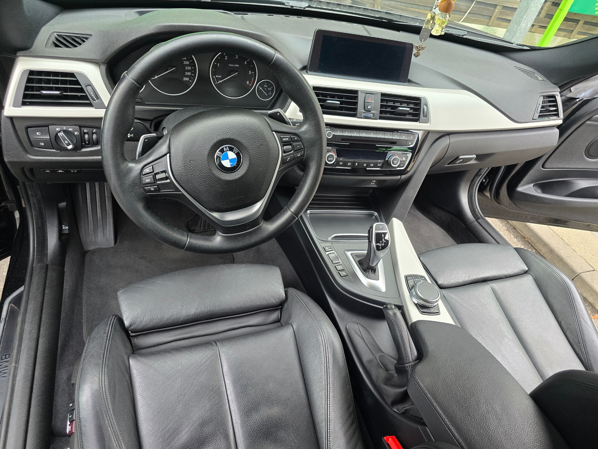 BMW 330d GT xDrive Steptronic-image-11
