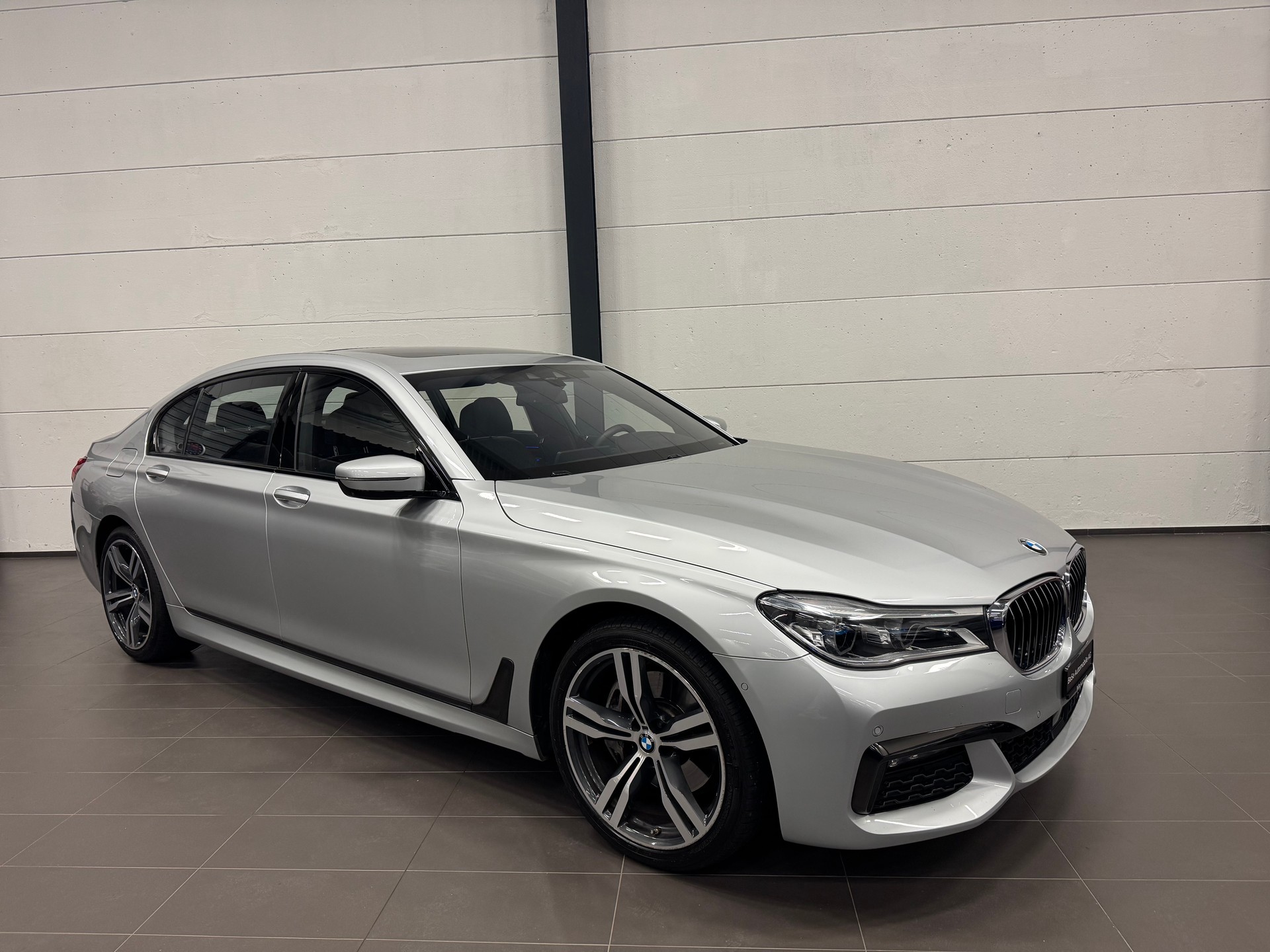 BMW 730Ld xDrive Steptronic M Sport-image-5