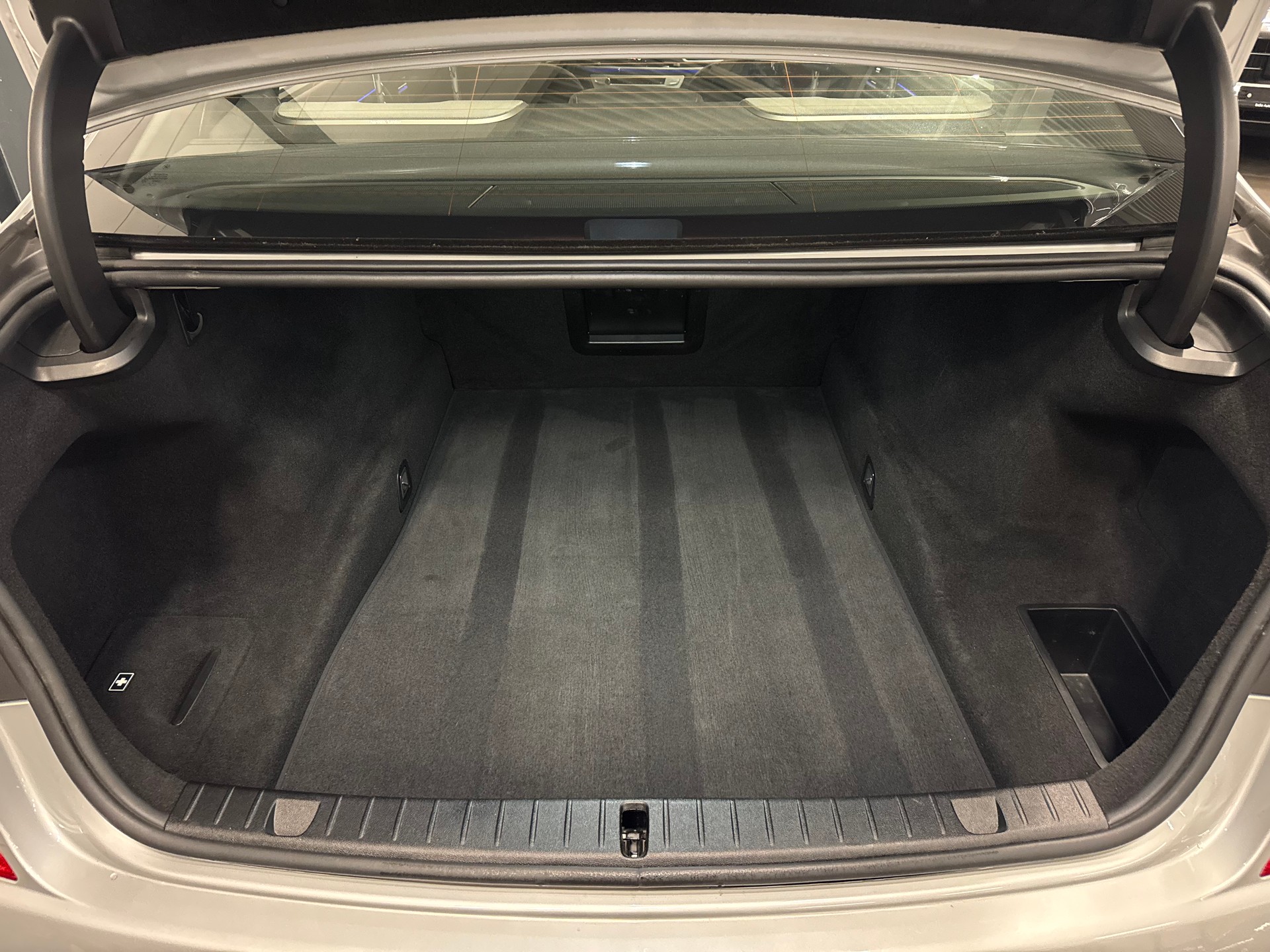 BMW 730Ld xDrive Steptronic M Sport-image-23