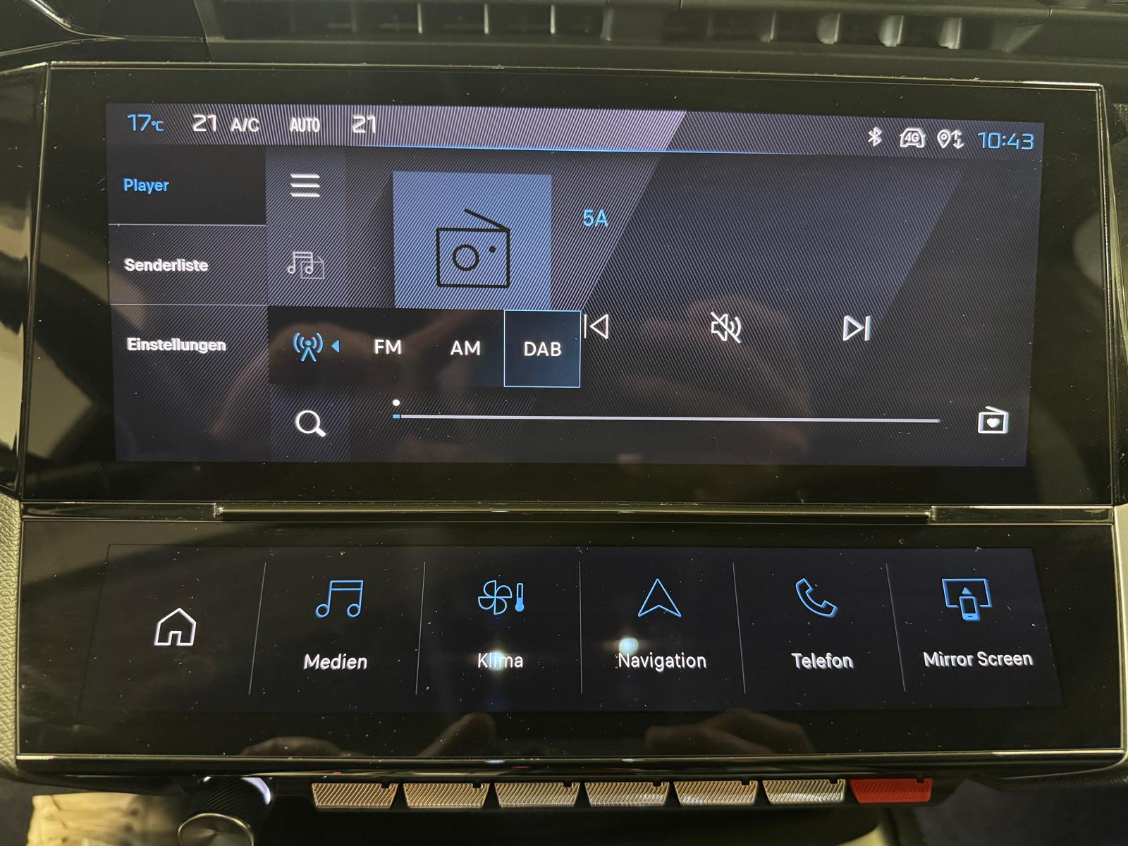 PEUGEOT 308 SW 1.5 BlueHDi Allure Pack-image-21