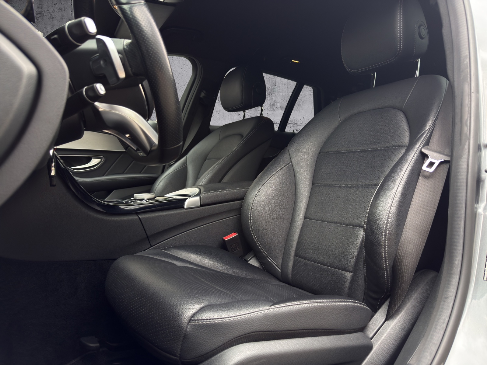 MERCEDES-BENZ C 250 d Swiss Star AMG Line 4Matic 9G-Tronic *CH-Fahrzeug*-image-6