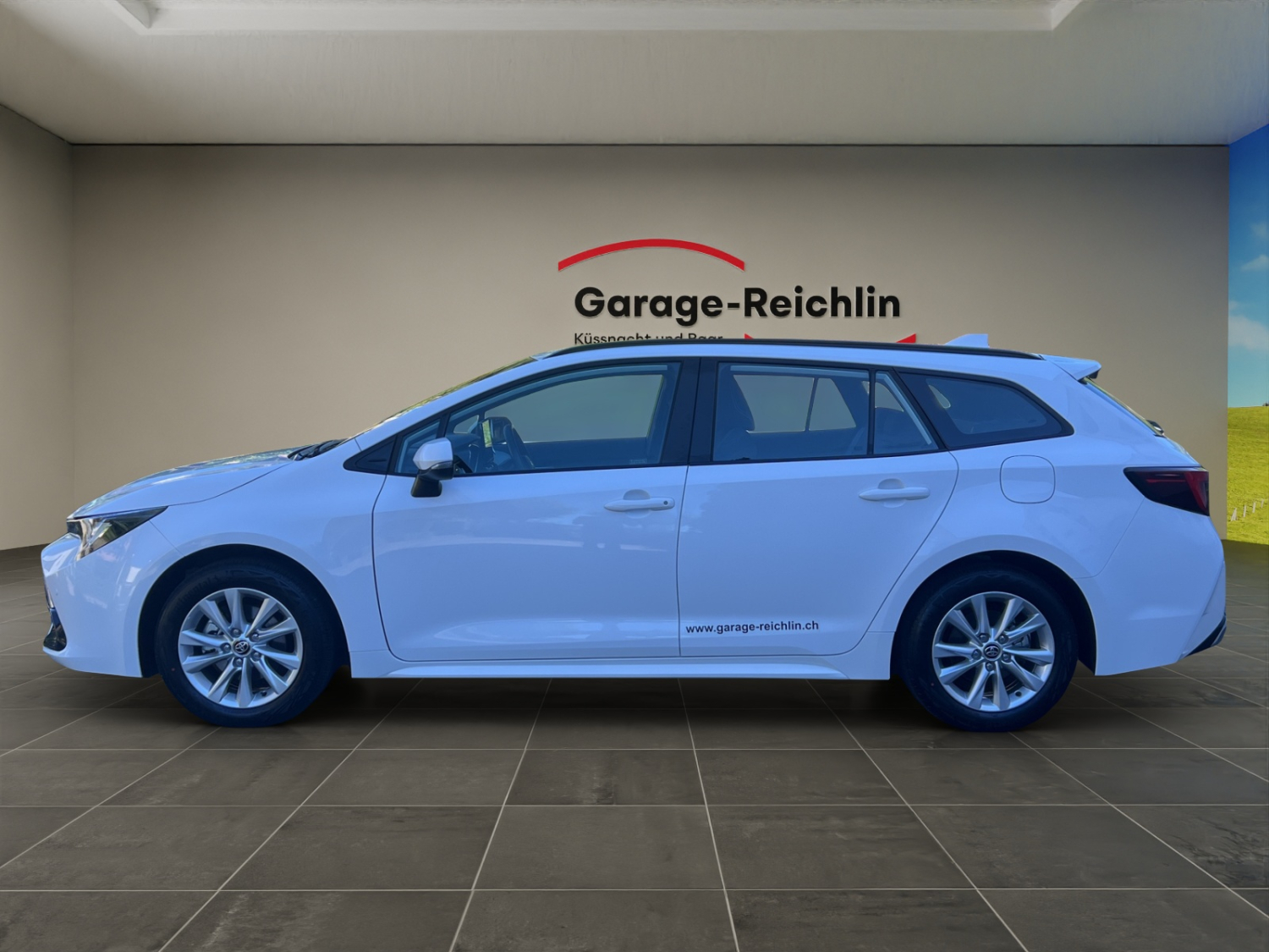 TOYOTA Corolla Touring Sports 1.8 HSD Comfort-showroom-element-1