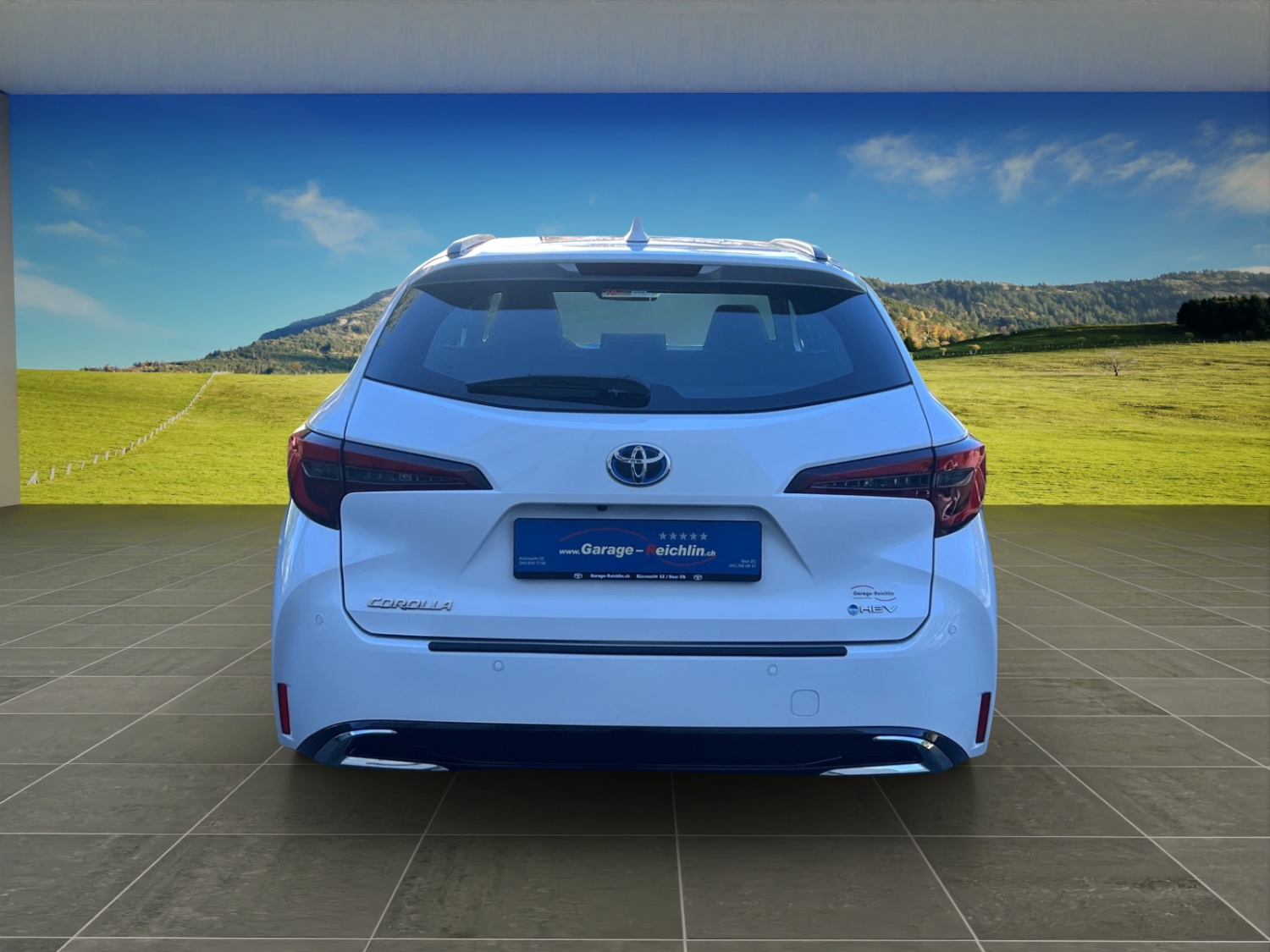 TOYOTA Corolla Touring Sports 1.8 HSD Comfort-showroom-element-3