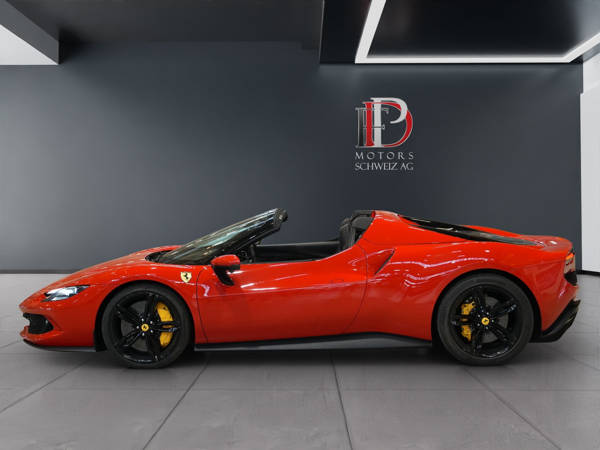 FERRARI 296 GTS-showroom-element-2
