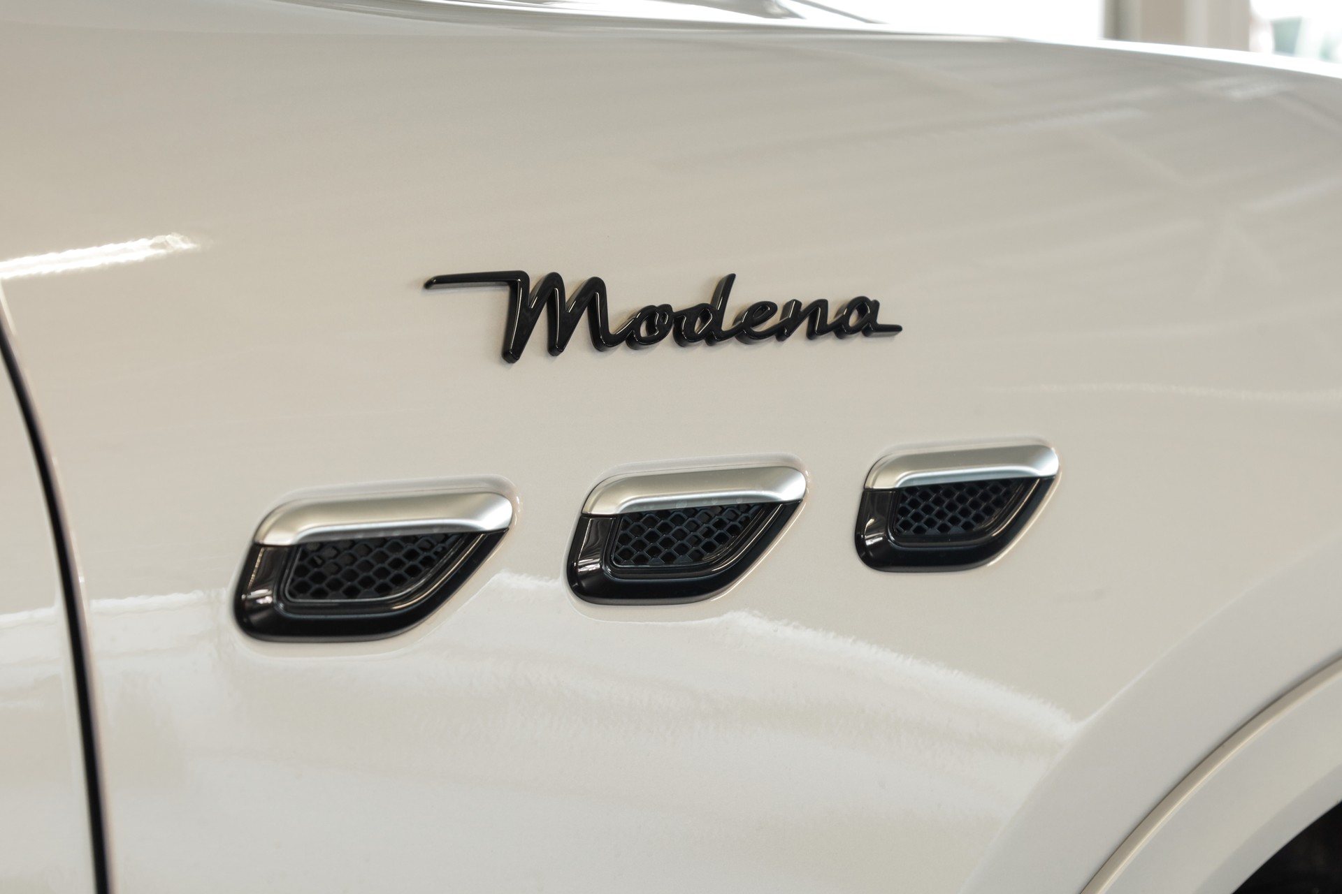 MASERATI Grecale 2.0 MHEV Modena Hybrid Automatica-image-27