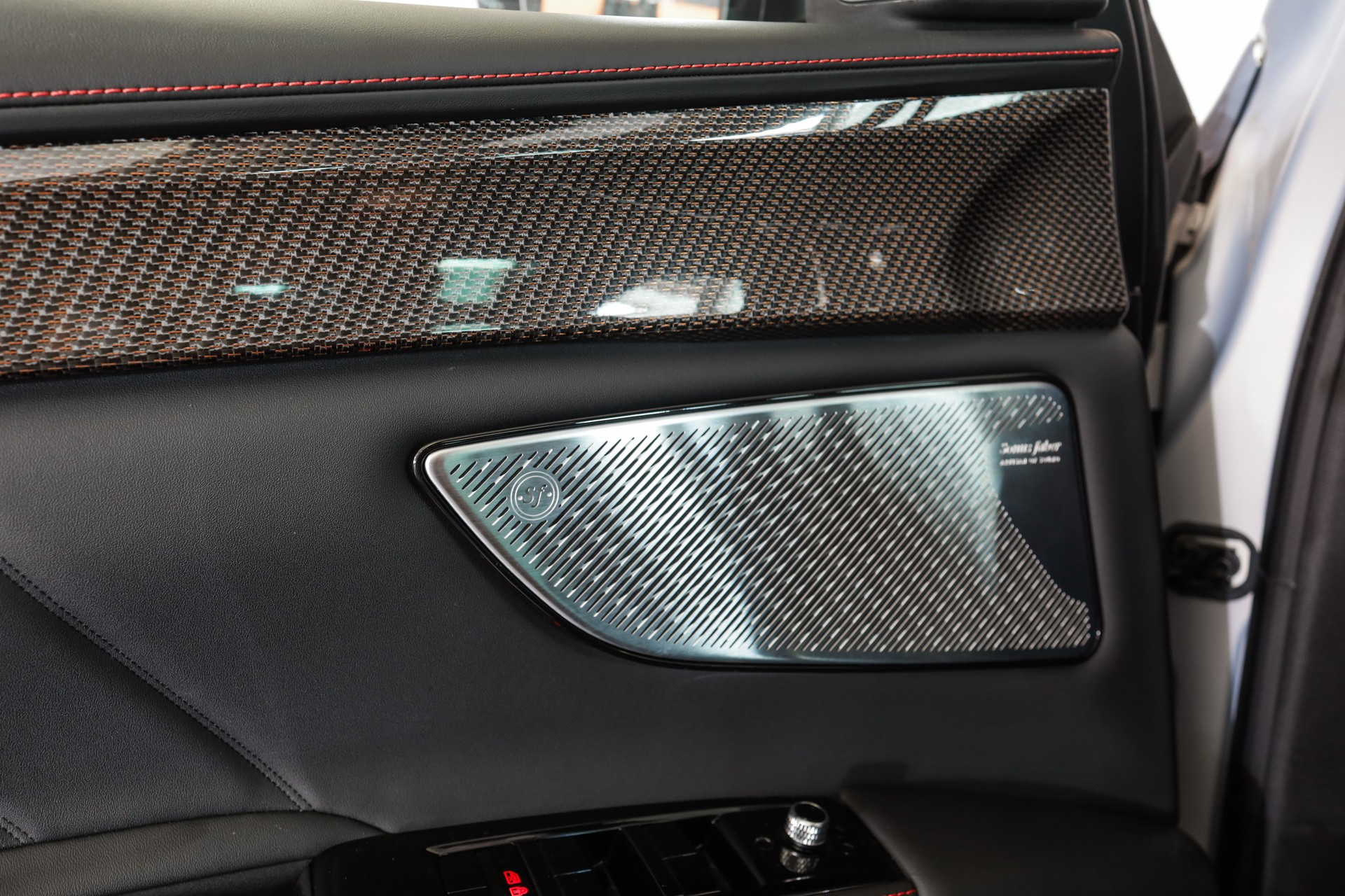 MASERATI Grecale 2.0 MHEV Modena Hybrid Automatica-image-24
