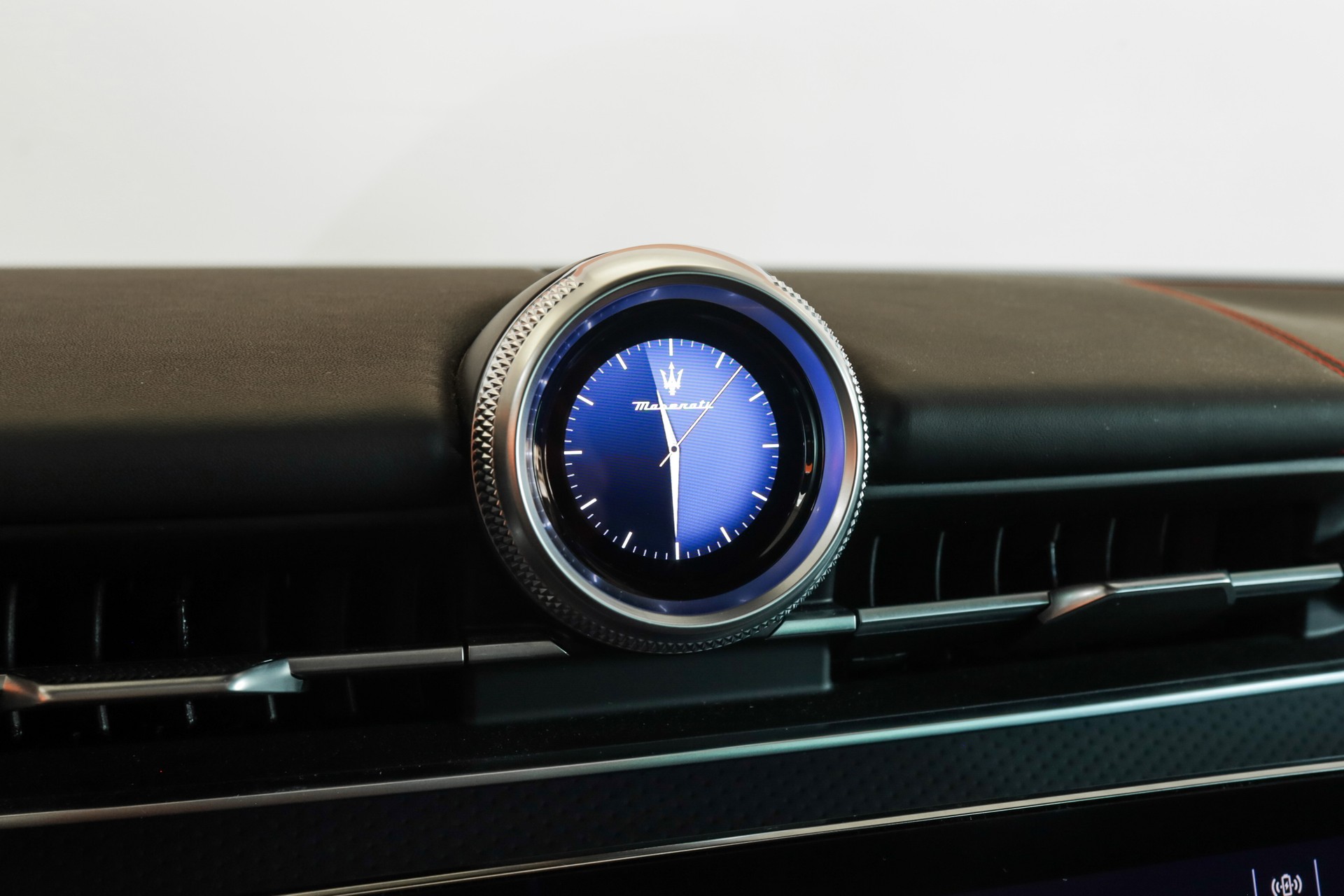 MASERATI Grecale 2.0 MHEV Modena Hybrid Automatica-image-17