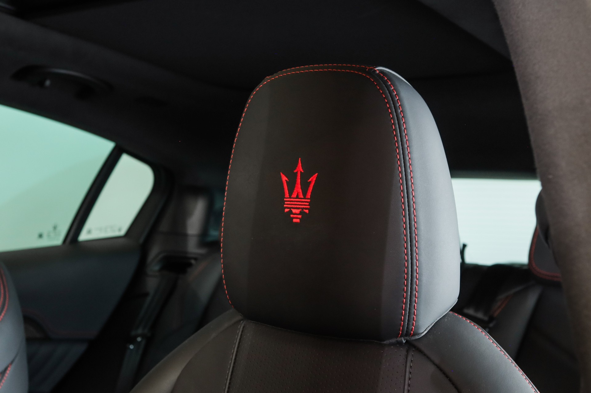 MASERATI Grecale 2.0 MHEV Modena Hybrid Automatica-image-12