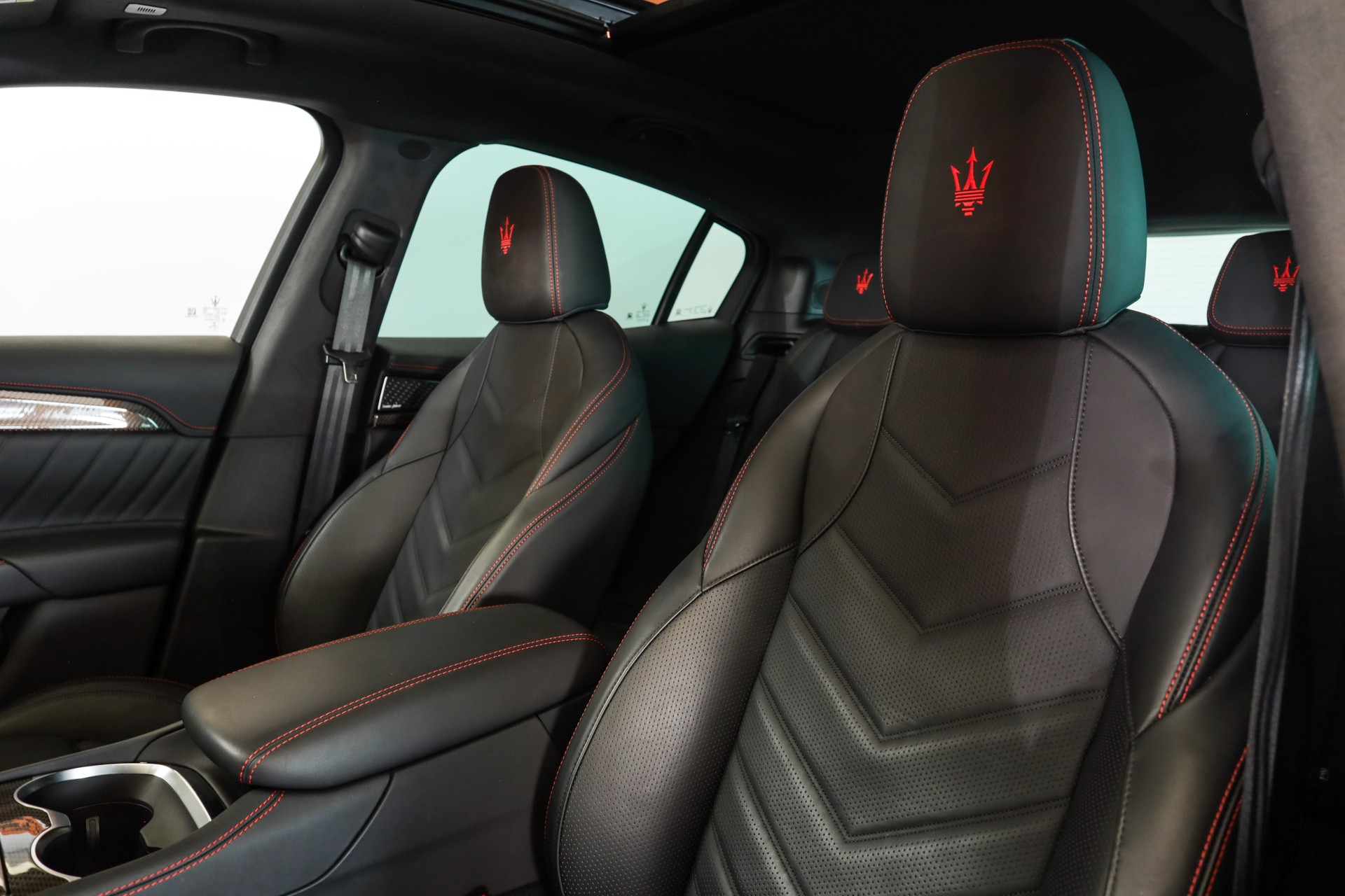 MASERATI Grecale 2.0 MHEV Modena Hybrid Automatica-image-11