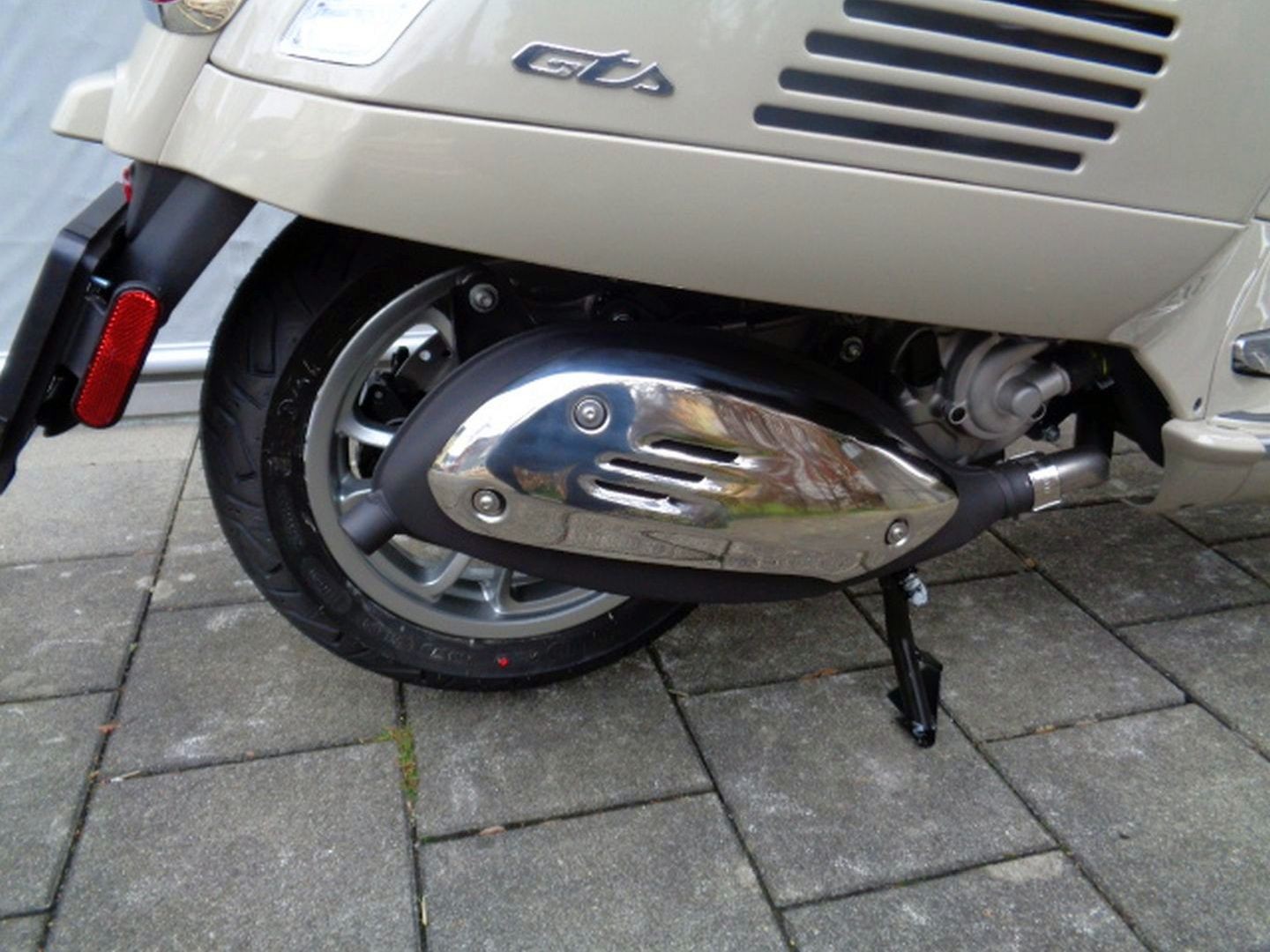 PIAGGIO VESPA GTS 310 E5-image-8