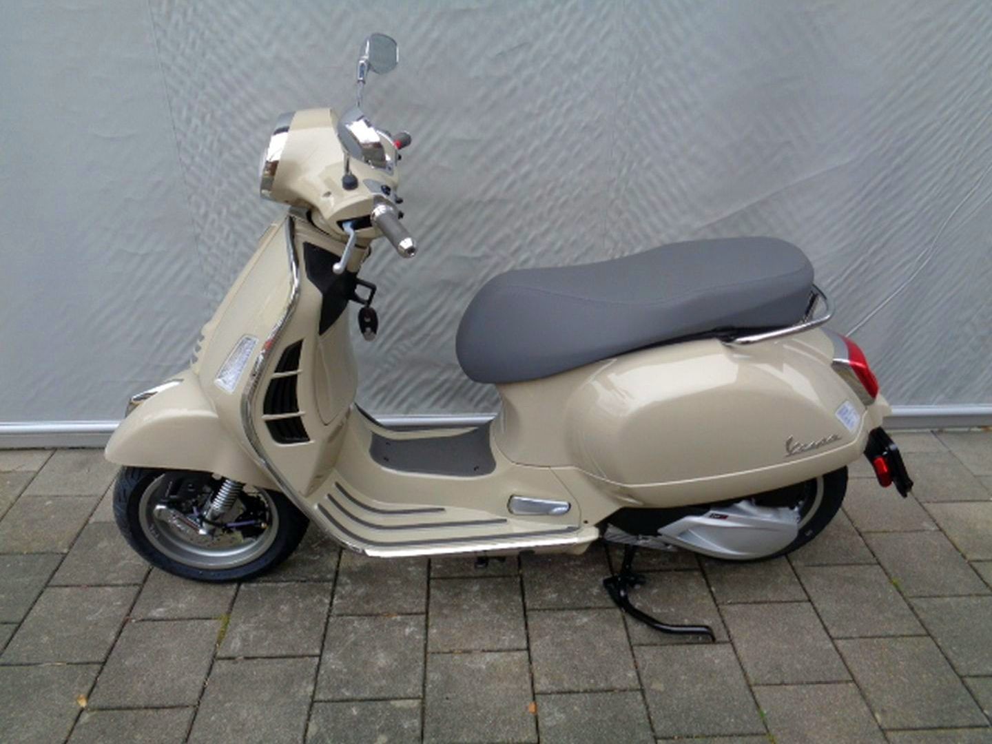 PIAGGIO VESPA GTS 310 E5-image-0
