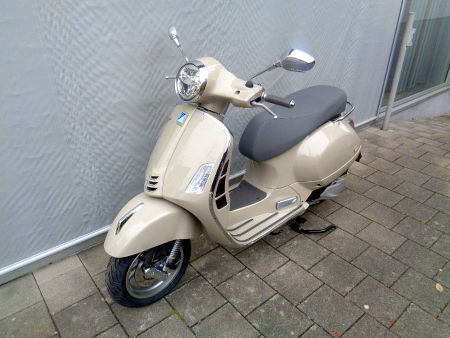 PIAGGIO VESPA GTS 310 E5-image-1