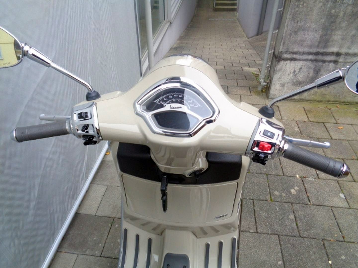 PIAGGIO VESPA GTS 310 E5-image-6
