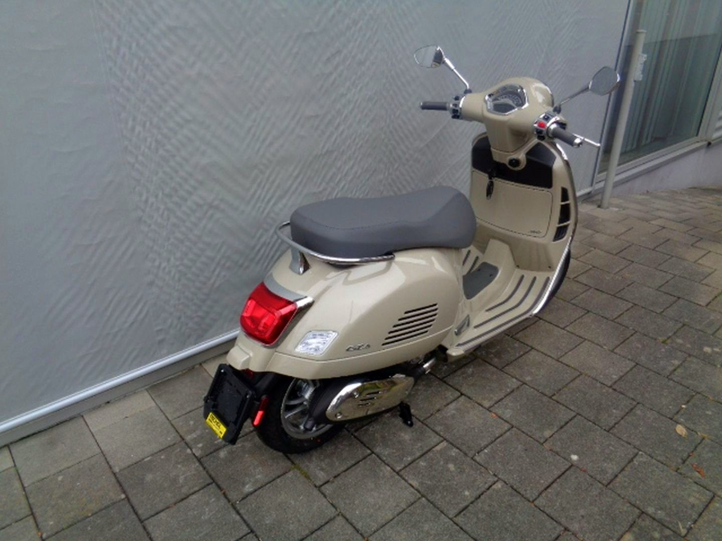 PIAGGIO VESPA GTS 310 E5-image-5