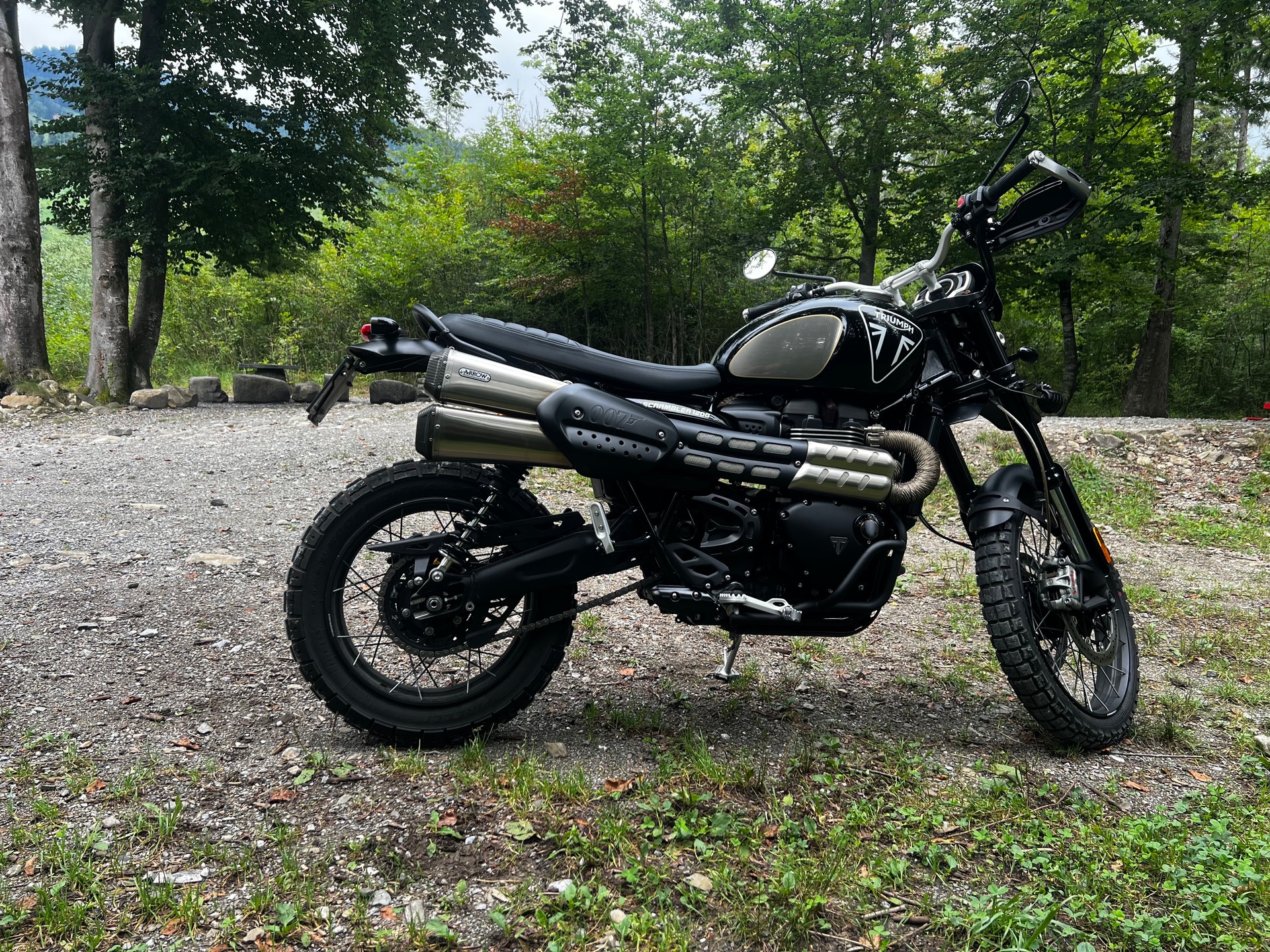 TRIUMPH Scrambler 1200 XE Bond Edition-image-10
