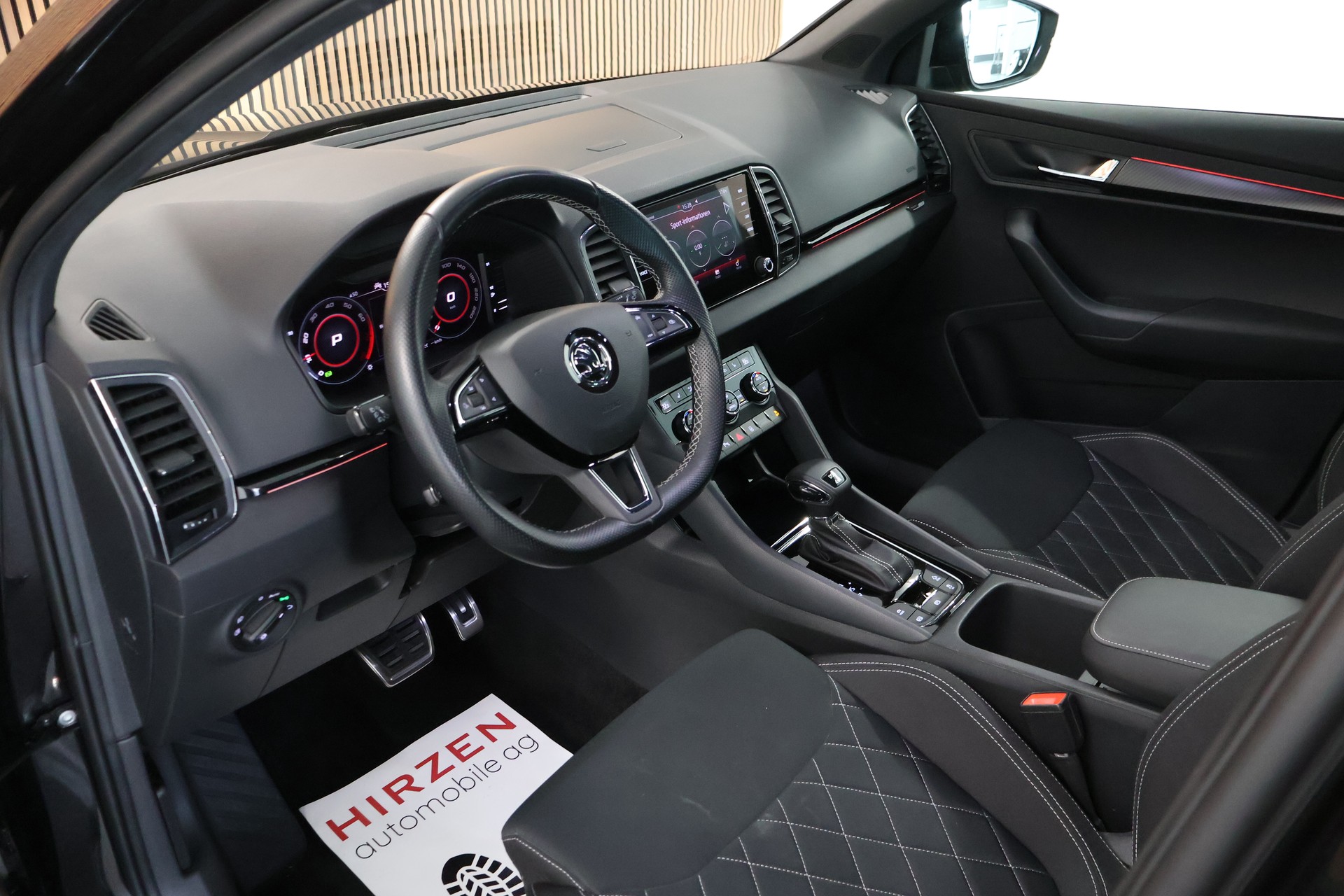 SKODA Karoq 2.0 TSI SportLine 4x4 DSG-image-9