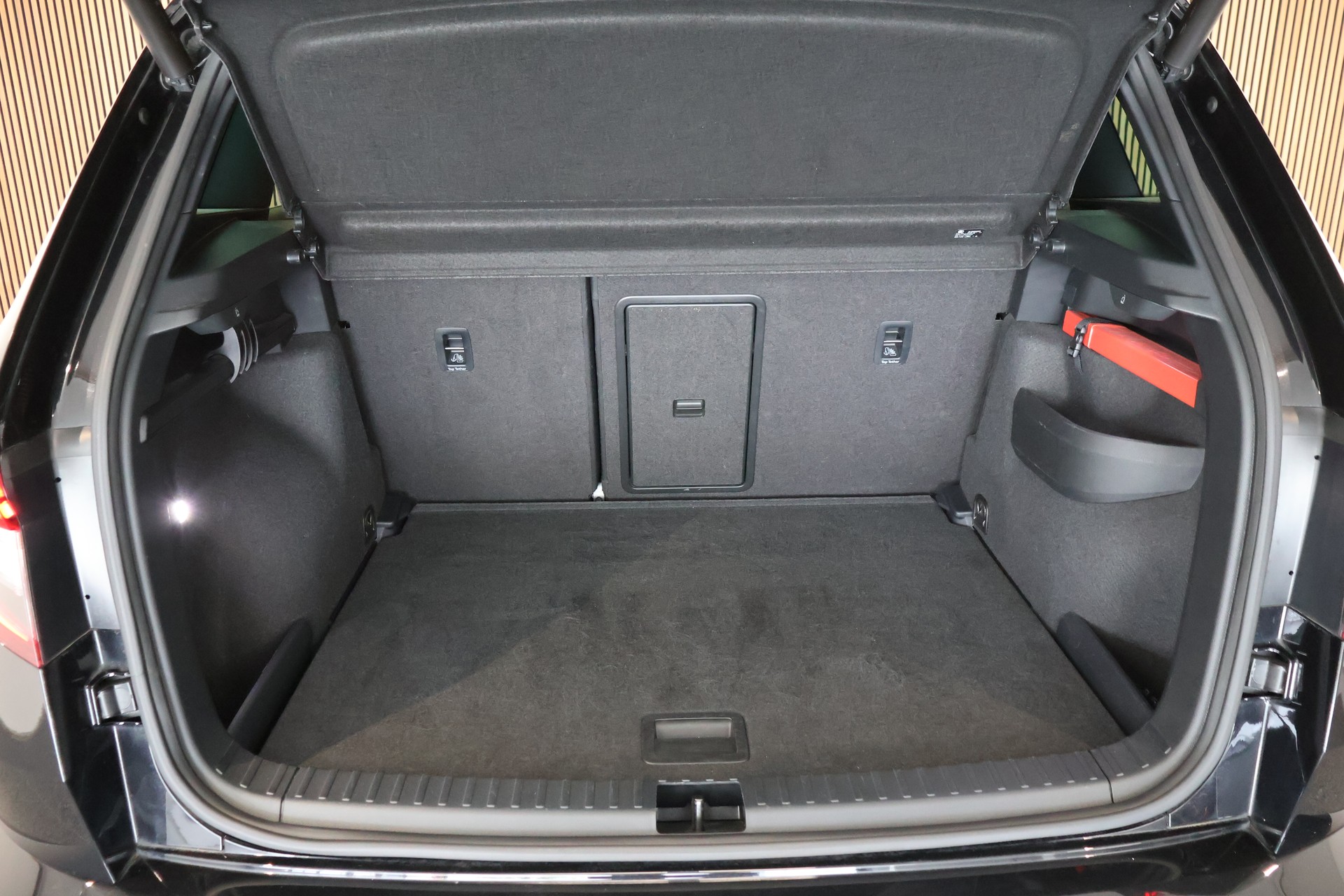 SKODA Karoq 2.0 TSI SportLine 4x4 DSG-image-12
