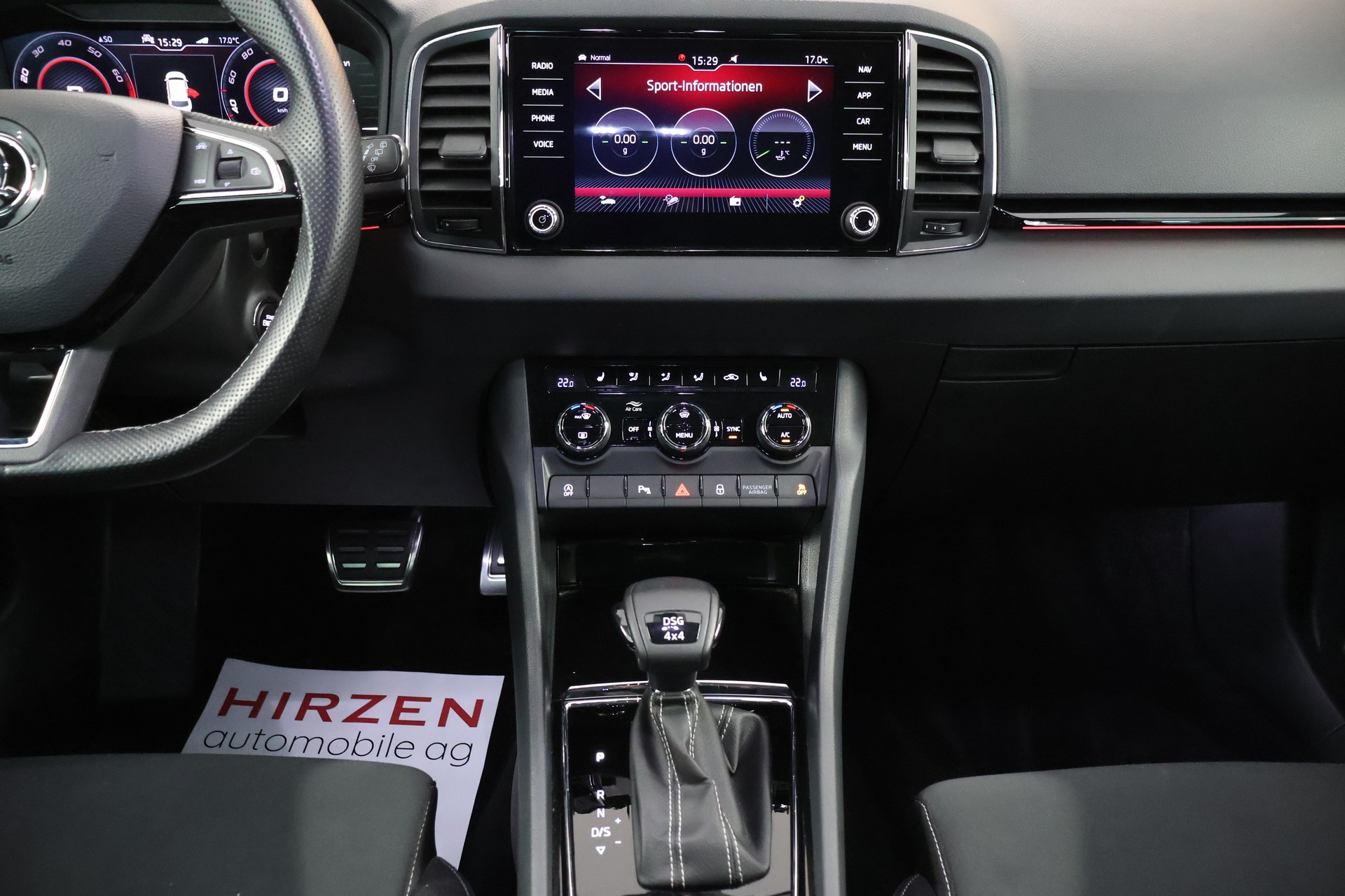 SKODA Karoq 2.0 TSI SportLine 4x4 DSG-image-17