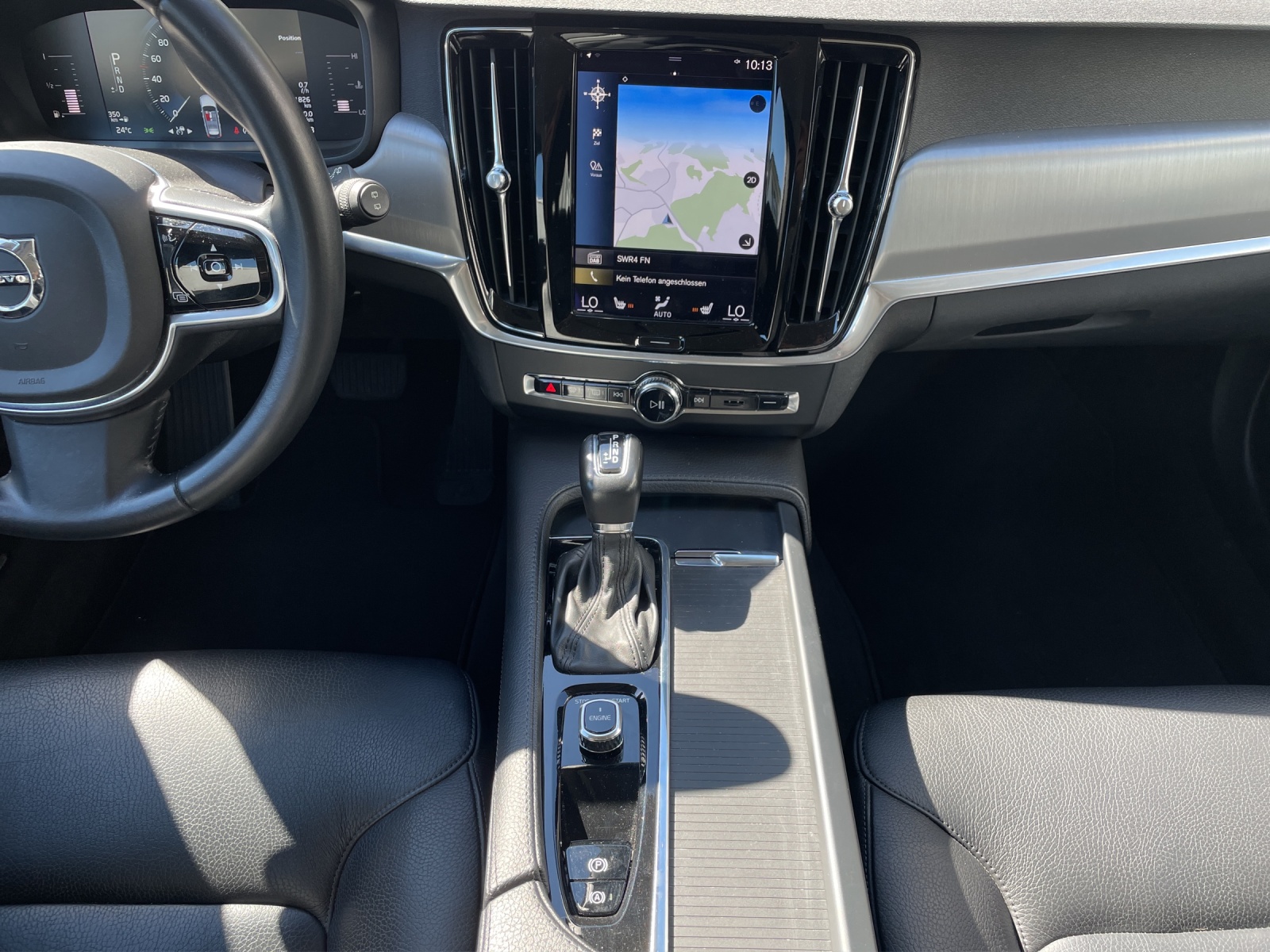 VOLVO V90 D5 AWD Momentum Geartronic Powerpulse-image-15
