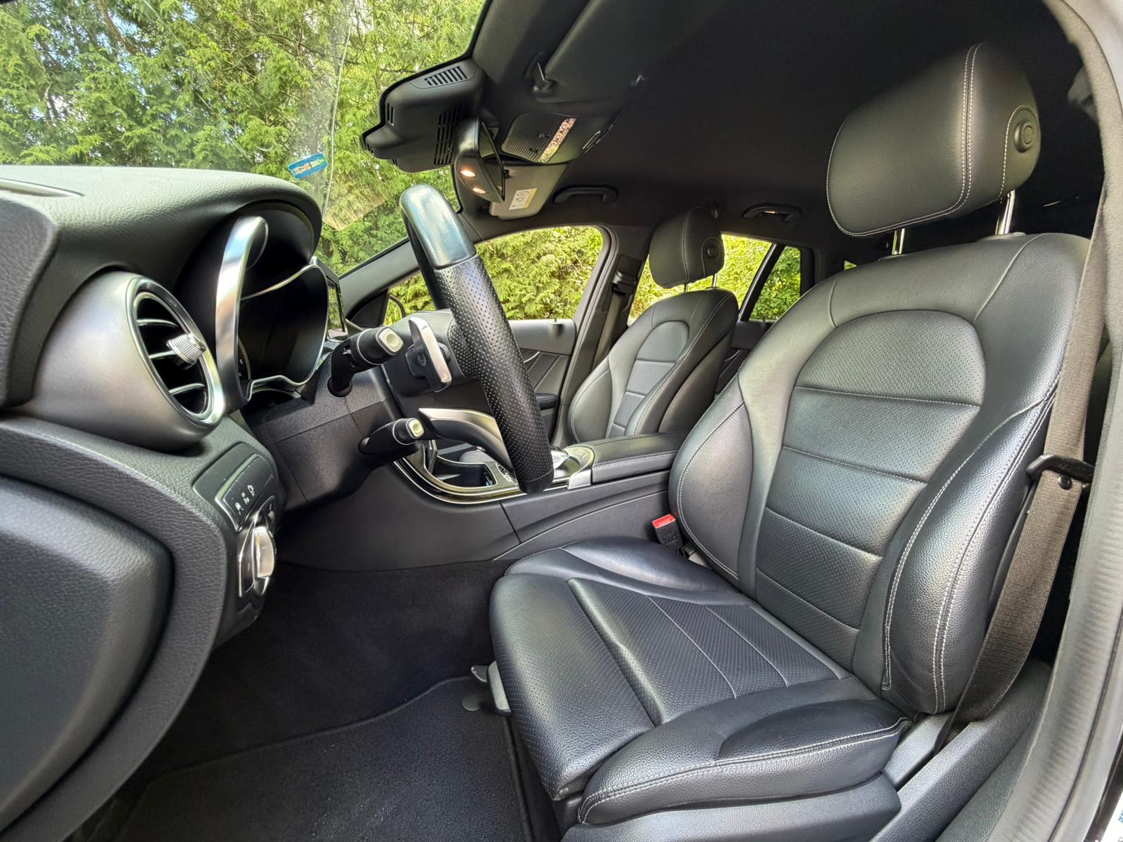 MERCEDES-BENZ C 250 d Swiss Star AMG Line 4Matic 9G-Tronic-image-13