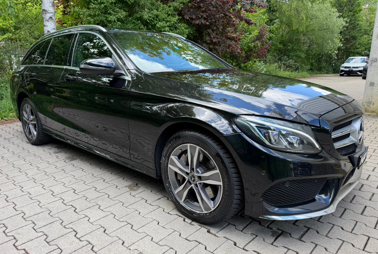 MERCEDES-BENZ C 250 d Swiss Star AMG Line 4Matic 9G-Tronic-image-6