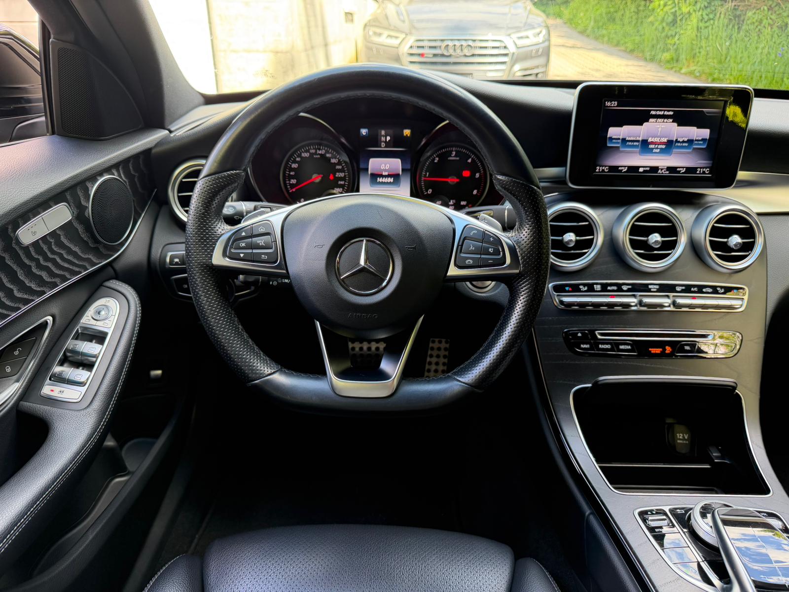 MERCEDES-BENZ C 250 d Swiss Star AMG Line 4Matic 9G-Tronic-image-23