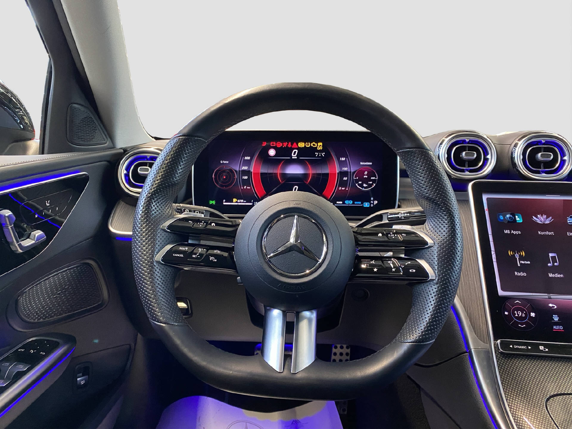 MERCEDES-BENZ C 200 AMG Line Kombi-image-8