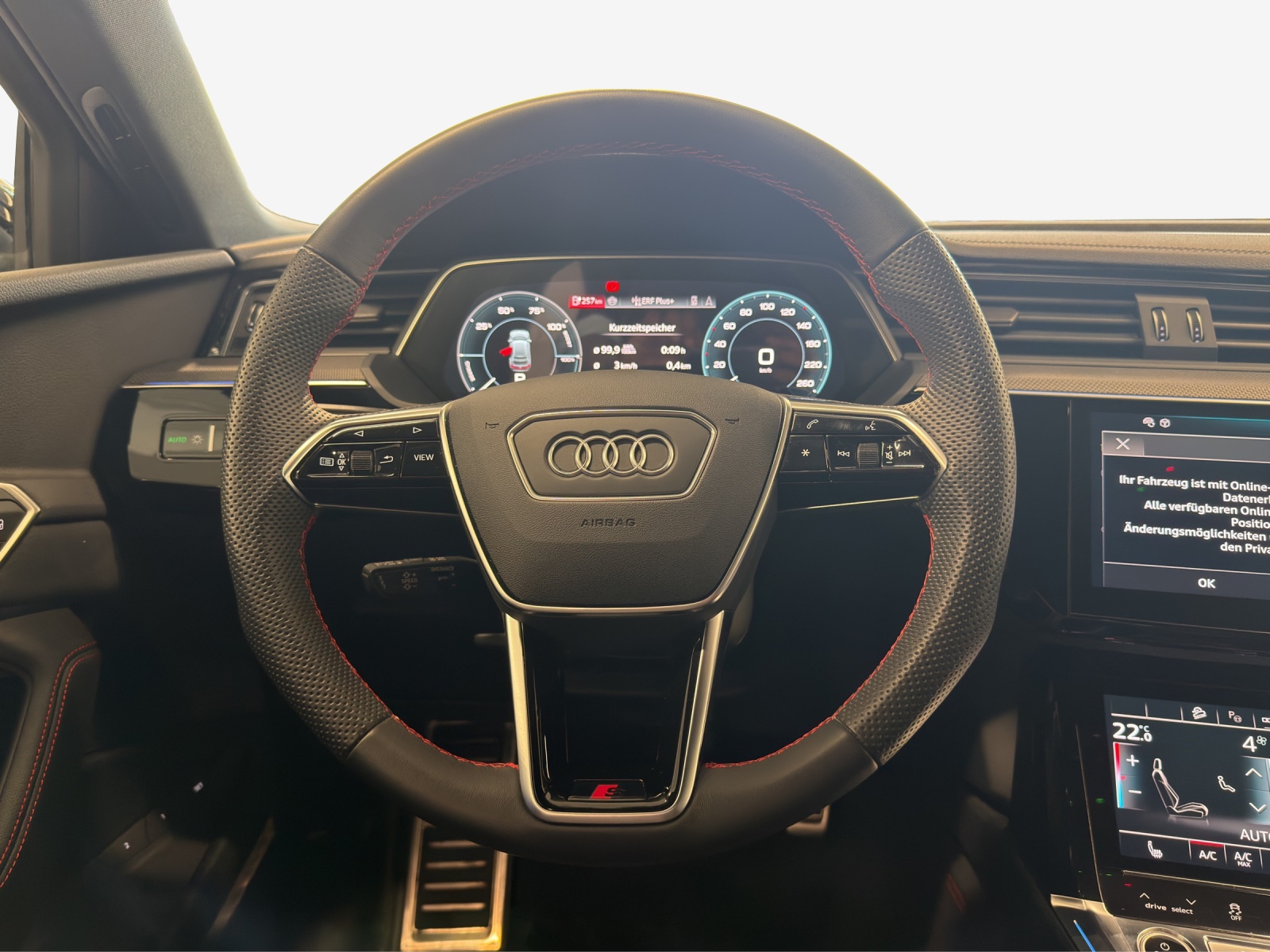 AUDI Q8 Sportback 55 e-tron Black Edition quattro-image-9