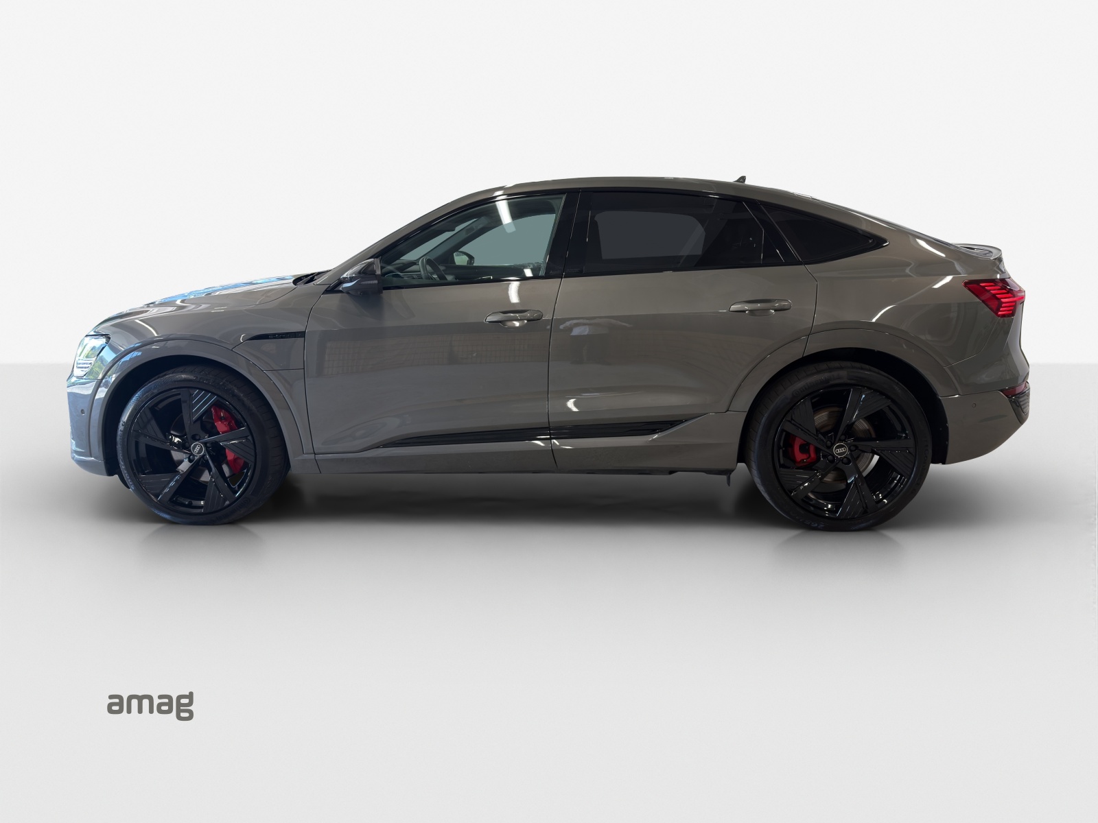 AUDI Q8 Sportback 55 e-tron Black Edition quattro-showroom-element-1