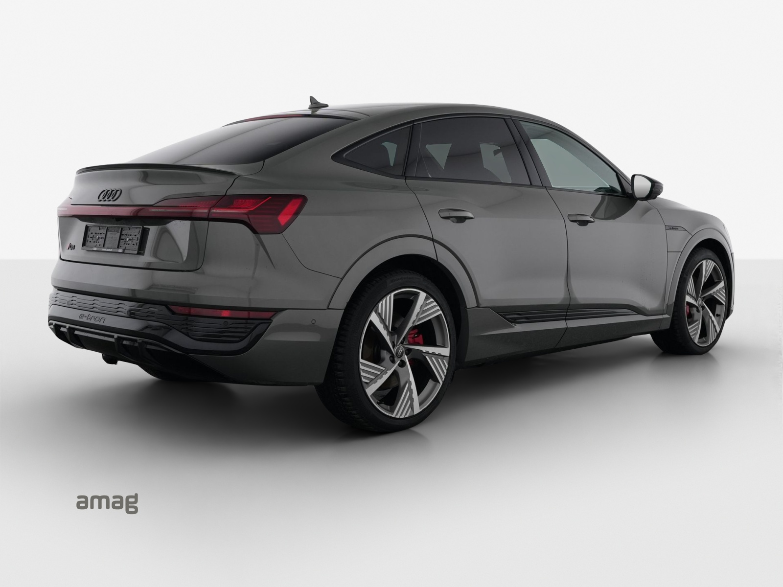 AUDI Q8 Sportback 55 e-tron Black Edition quattro-showroom-element-3