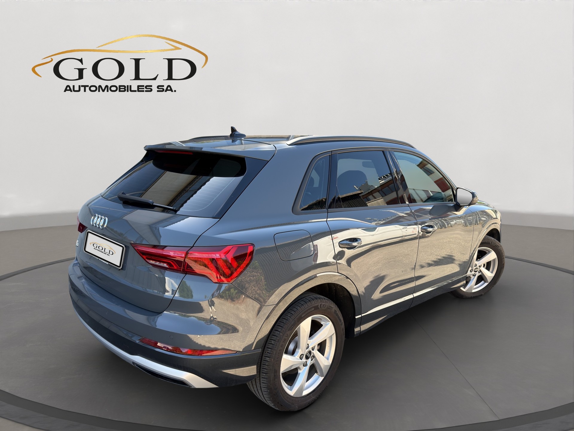 AUDI Q3 35 TFSI advanced S-Line Attraction S-tronic-image-1
