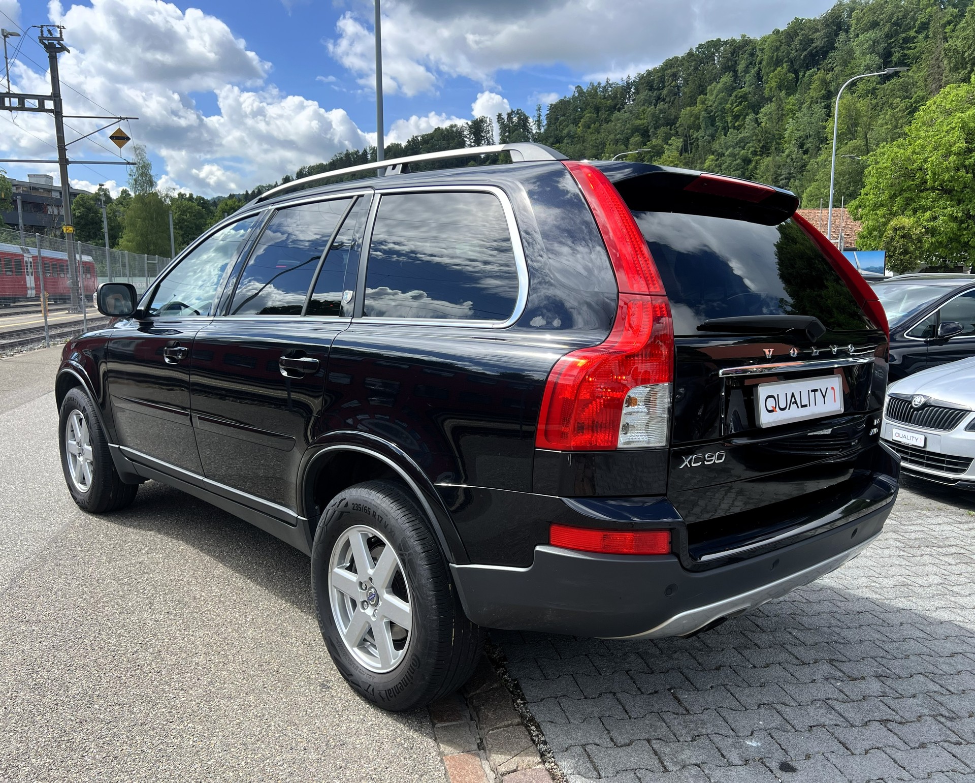 VOLVO XC90 D5 AWD Kinetic-showroom-element-2