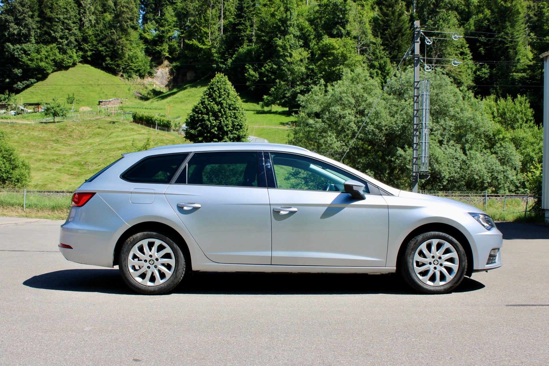 SEAT Leon ST 1.6 TDI CR Style DSG-showroom-element-3