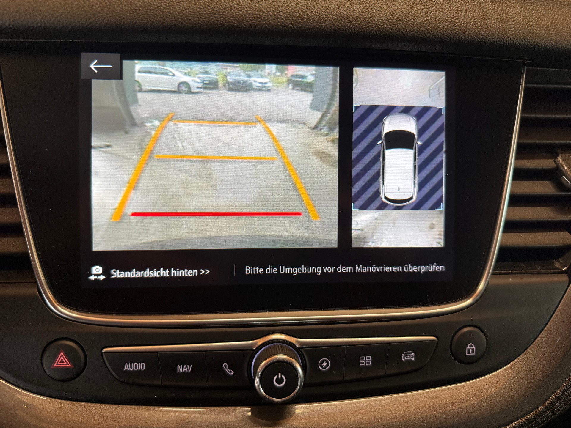 OPEL Grandland X 1.6 Hybrid4 Ultimate Automatik-image-13