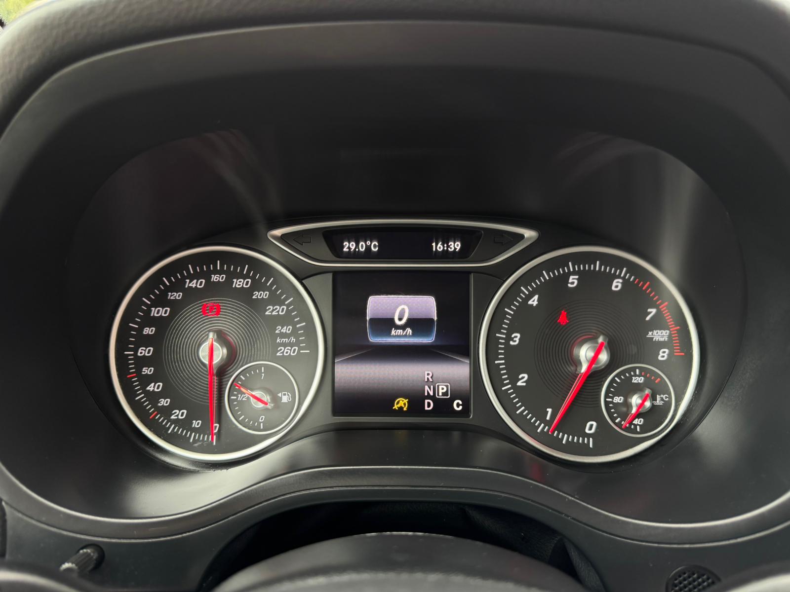 MERCEDES-BENZ B 180 Urban 7G-DCT-image-20
