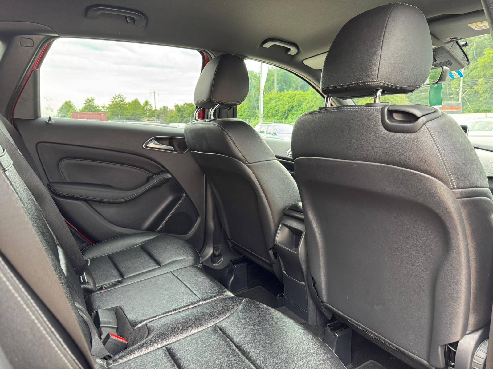 MERCEDES-BENZ B 180 Urban 7G-DCT-image-12