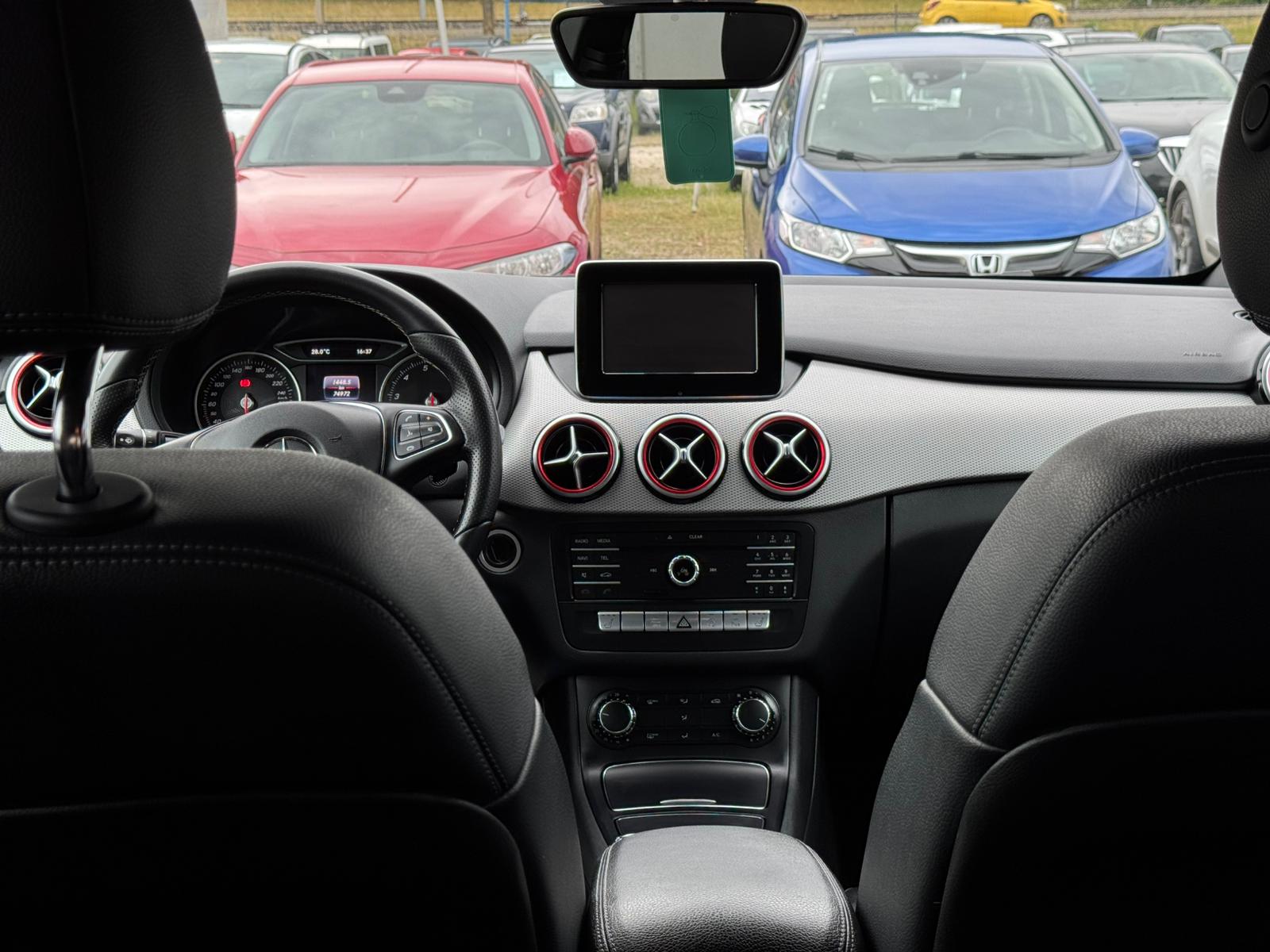 MERCEDES-BENZ B 180 Urban 7G-DCT-image-9