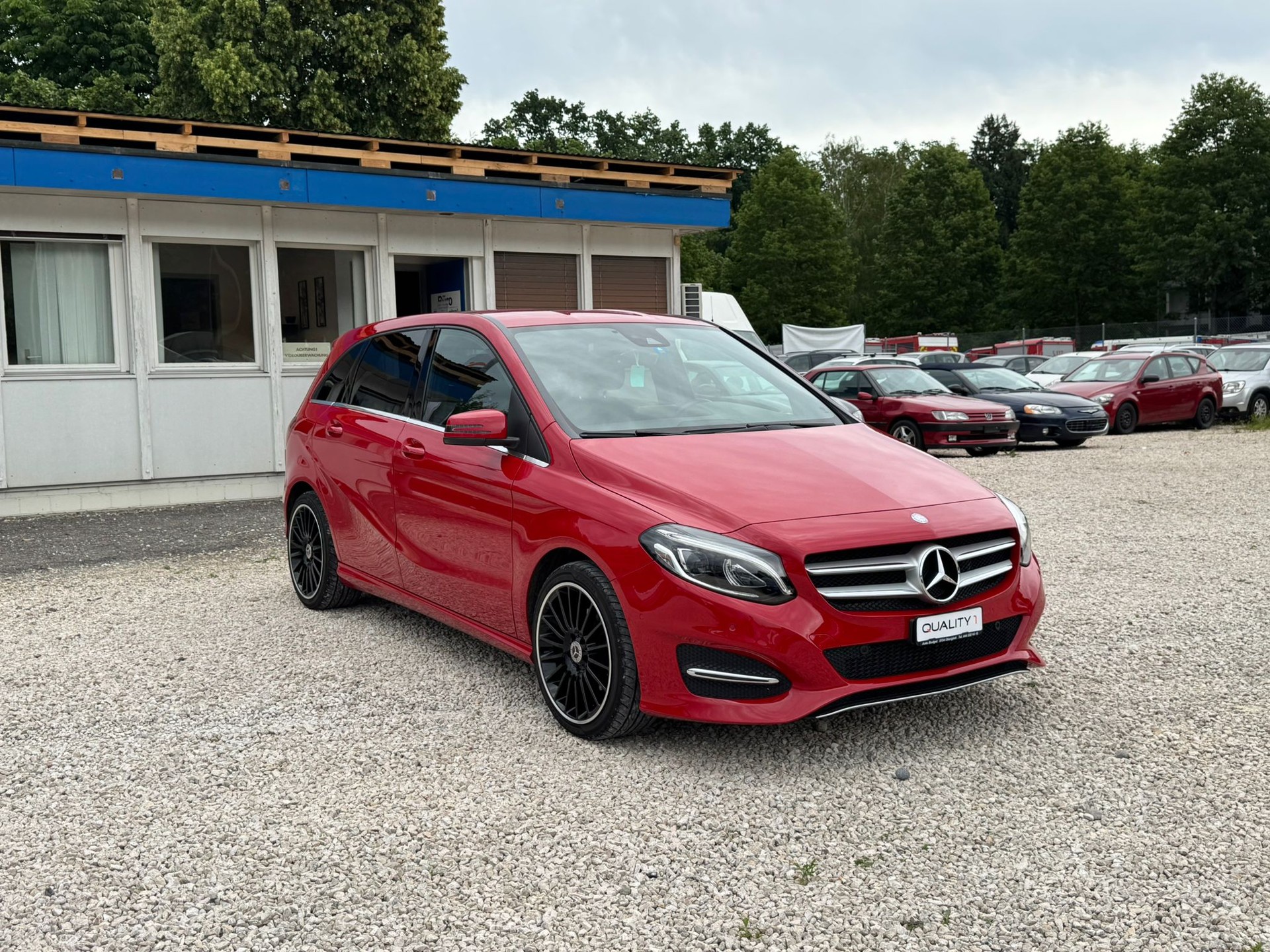 MERCEDES-BENZ B 180 Urban 7G-DCT-showroom-element-2