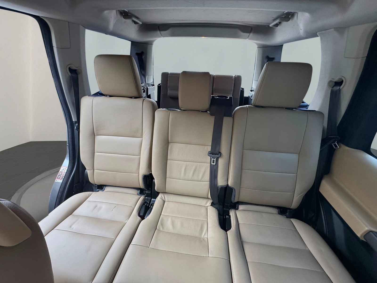 LAND ROVER Discovery 2.7d V6 HSE Automatic-image-12