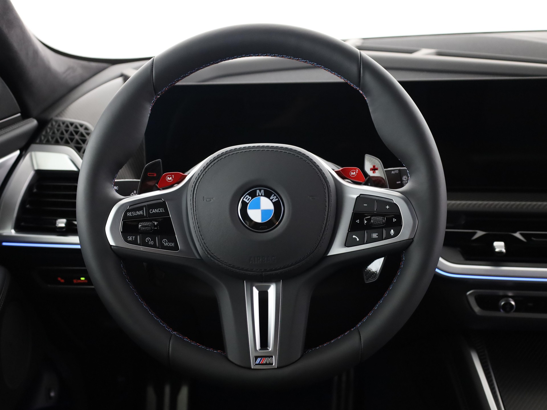 BMW XM 50e Plug-in Hybrid-image-17