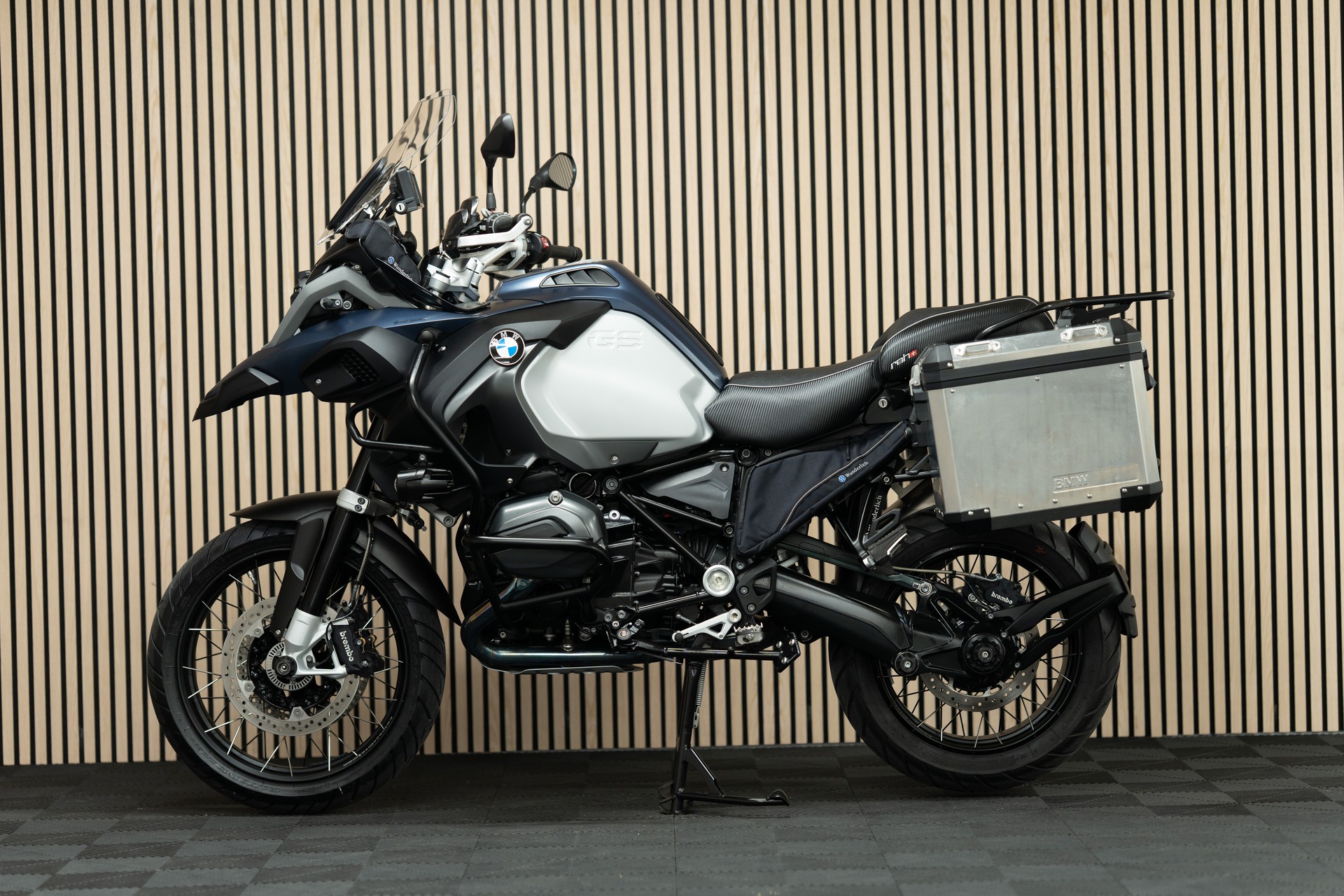BMW R 1200 GS Adventure-showroom-element-1