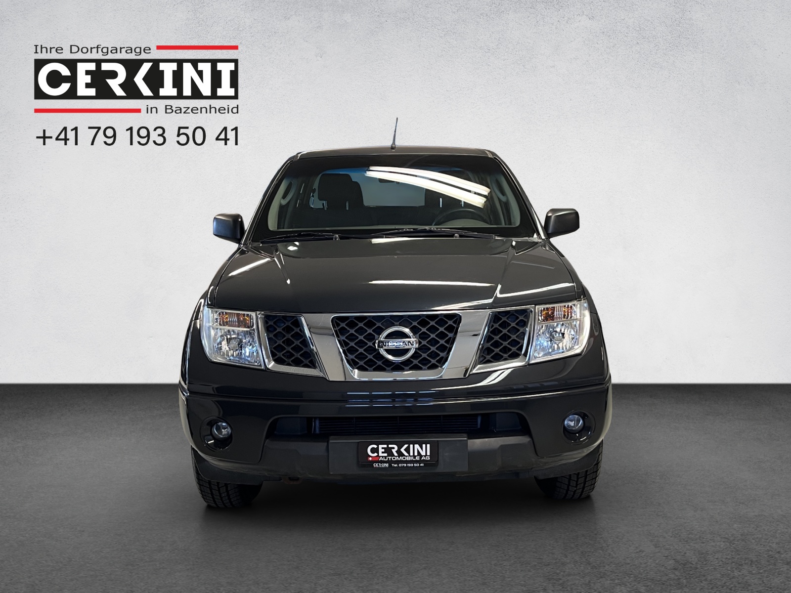 NISSAN Navara Double Cab SE 2.5 TDI 4WD-showroom-element-2