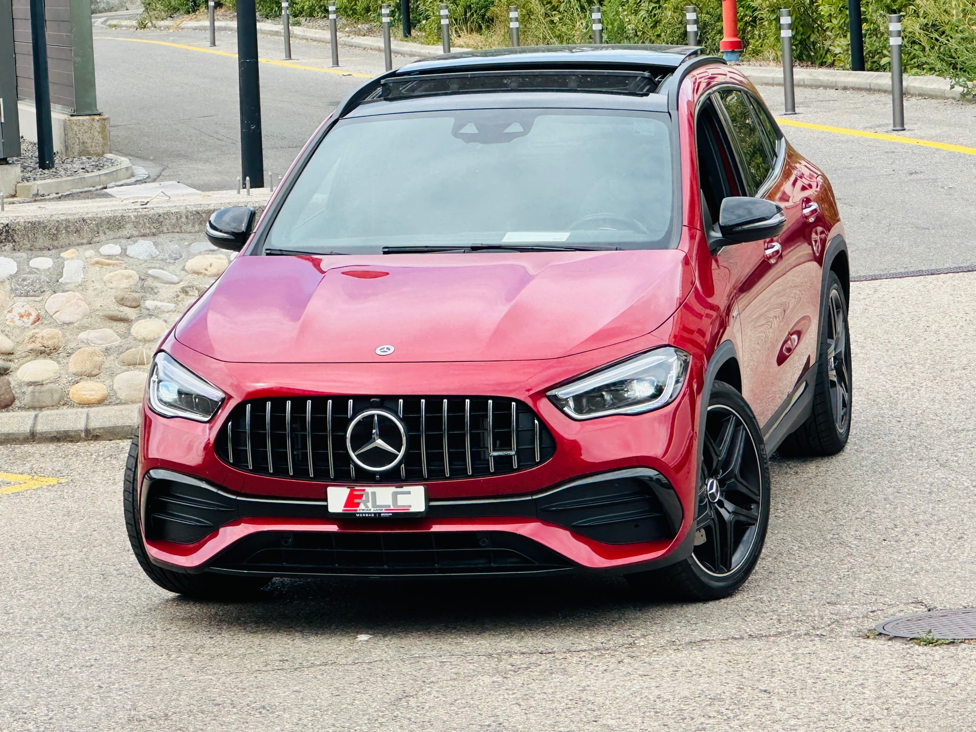 MERCEDES-BENZ GLA 35 AMG 4Matic 8G-Speedshift DCT