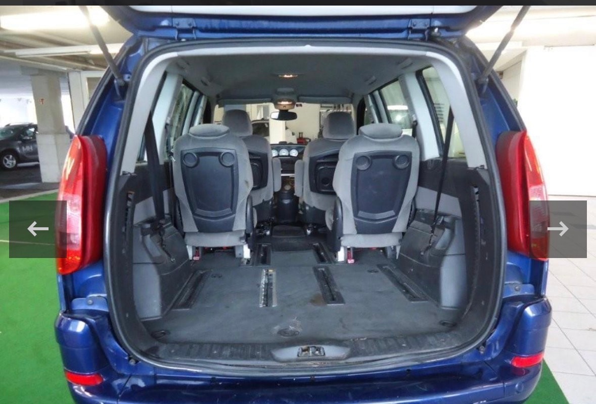 PEUGEOT 807 2.0 16V HDi (ST) Family+-image-12