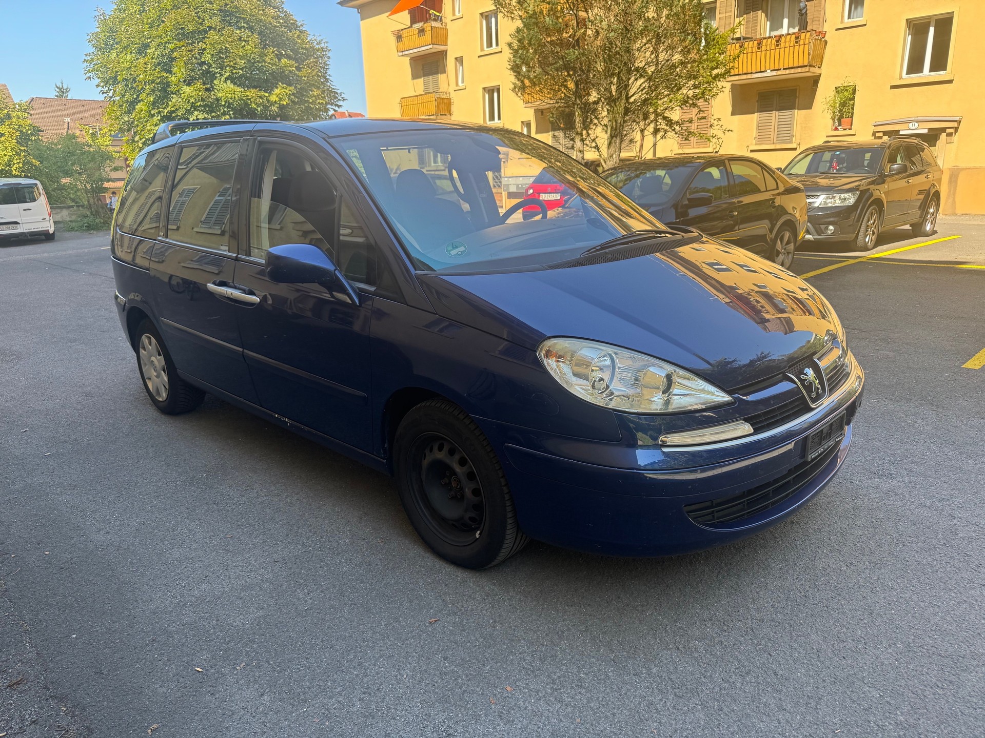 PEUGEOT 807 2.0 16V HDi (ST) Family+-image-8