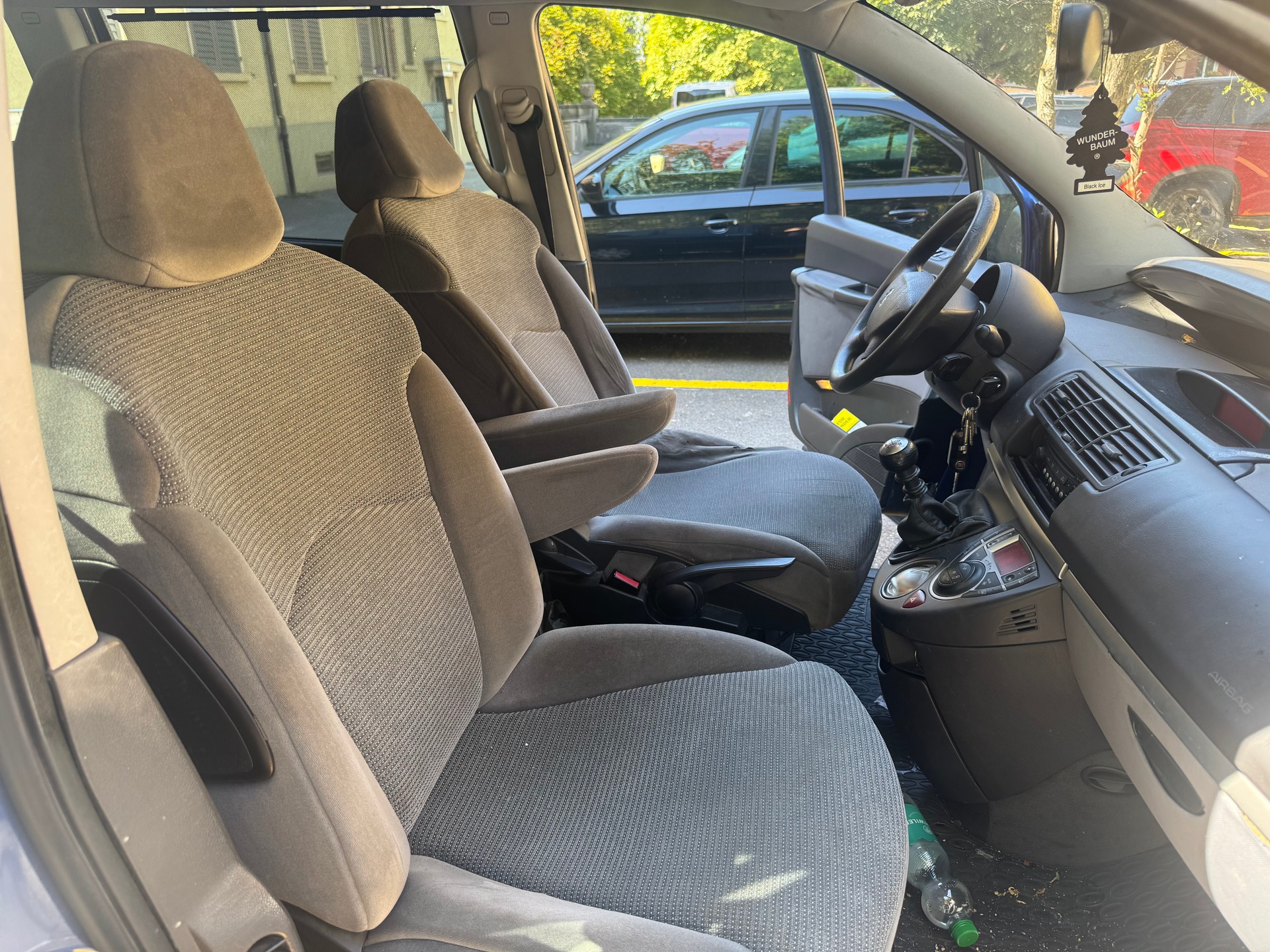 PEUGEOT 807 2.0 16V HDi (ST) Family+-image-10
