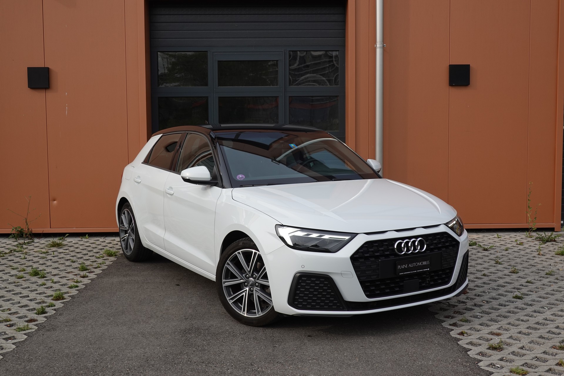 AUDI A1 Sportback 30 TFSI S Line S-tronic - "CH Auto * S-Line Inté & Exté * Service Gratuit * Jantes 17 * Temp. Adapt"